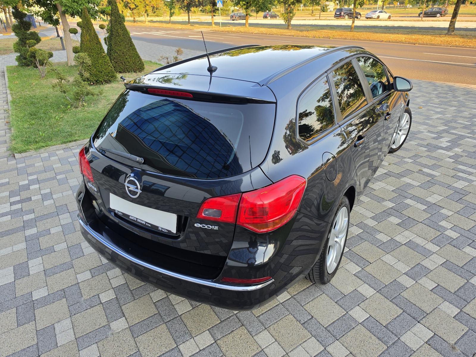Opel Astra Karavan 1,3 CDTI **ENJOY**KLIMA**ODLIČNA**REG 1 GOD**, fotografija 9
