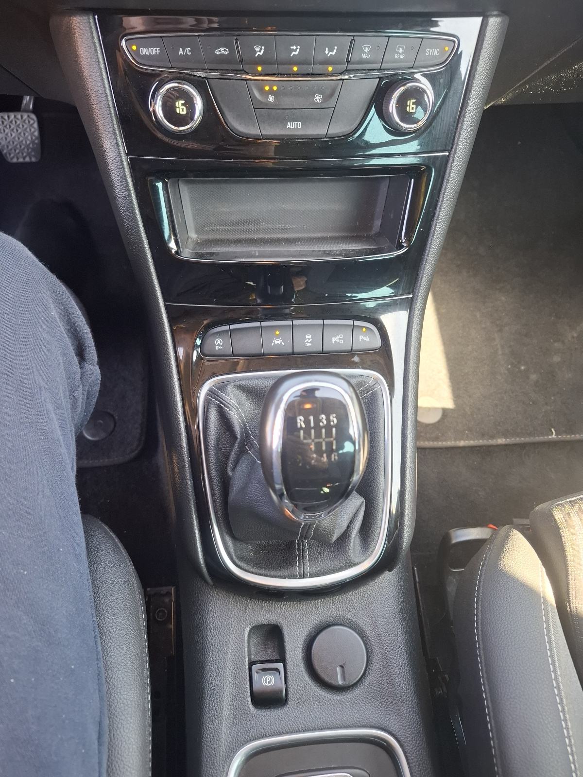Opel Astra Karavan 1.5 CDTI-NAVIGACIJA-KAMERA-PARK SENZORI-REG03/2027, fotografija 12
