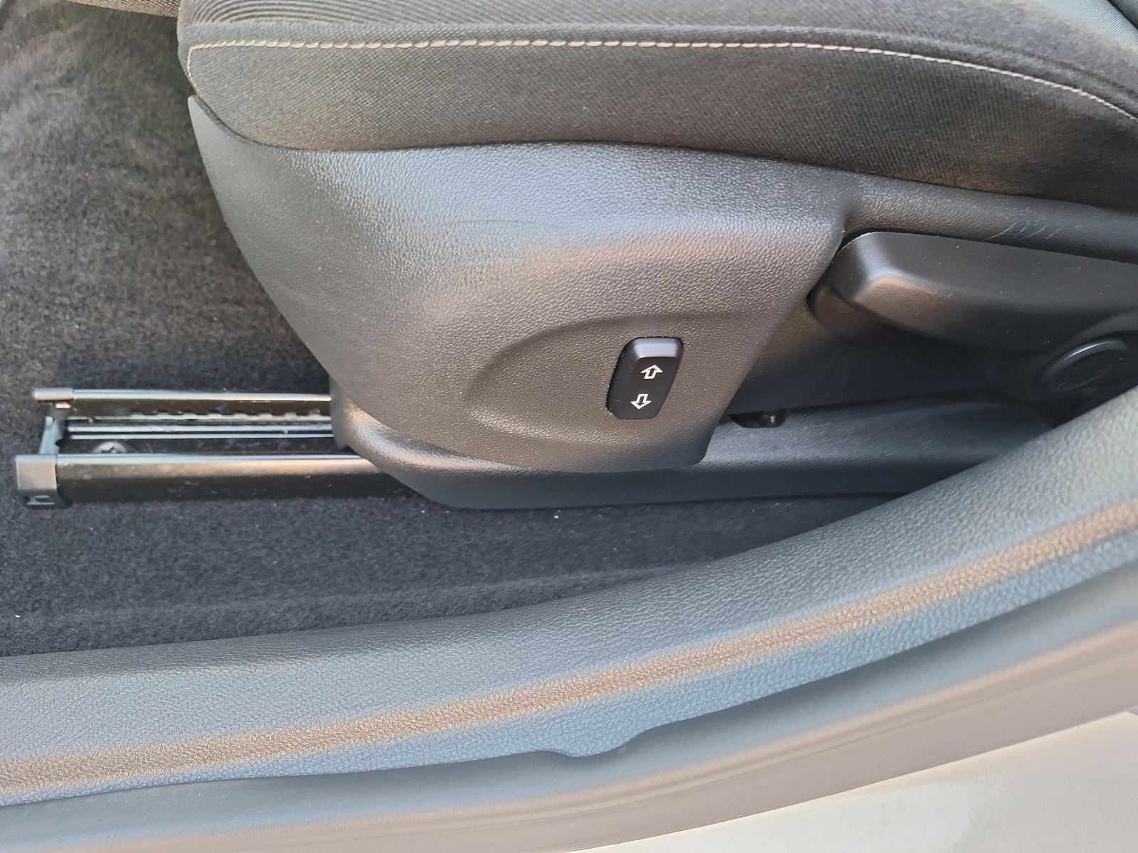 Opel Astra Karavan 1,5 D automatik REGISTRIRAN 1 GOD//2020//, fotografija 9
