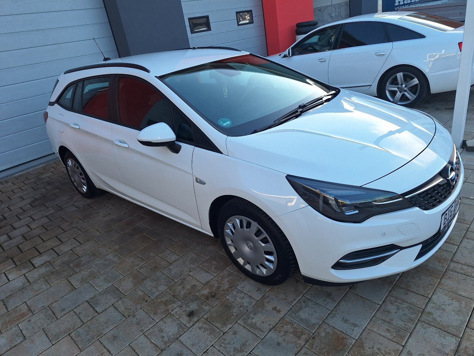 Opel Astra Karavan 1,5 D automatik REGISTRIRAN 1 GOD//2020//, fotografija 5