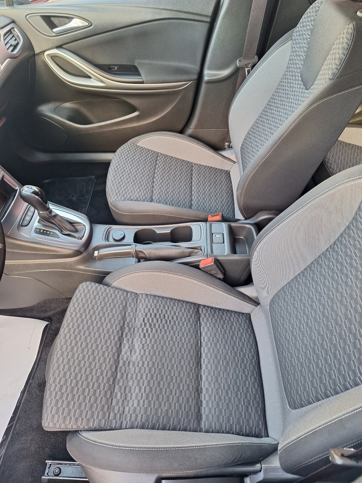 Opel Astra Karavan 1,5 D automatik REGISTRIRAN 1 GOD//2020//, fotografija 7