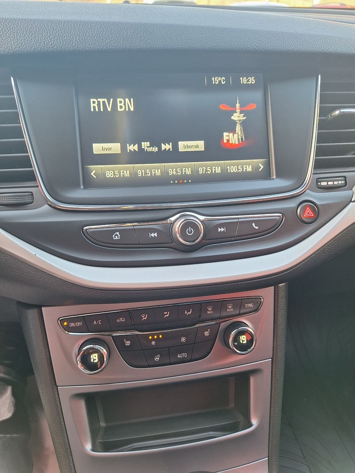 Opel Astra Karavan 1,5 D automatik REGISTRIRAN 1 GOD//2020//, fotografija 16