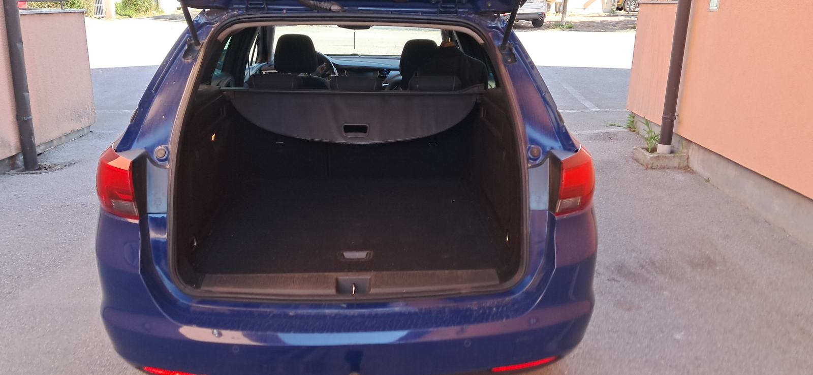 Opel Astra Karavan 1,5 D automatik, pogled izvana - slika 2