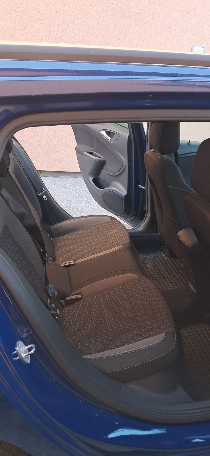 Opel Astra Karavan 1,5 D automatik, fotografija 9