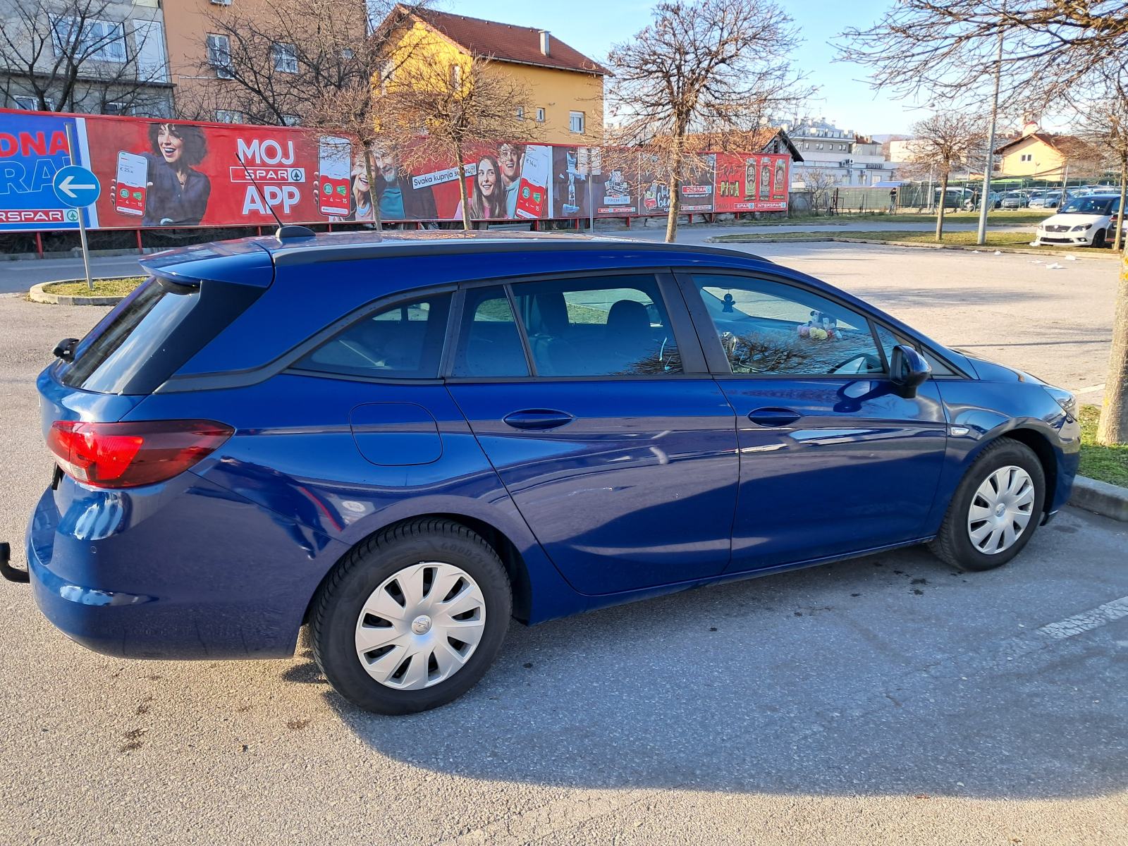Opel Astra Karavan 1,5 D automatik, fotografija 12