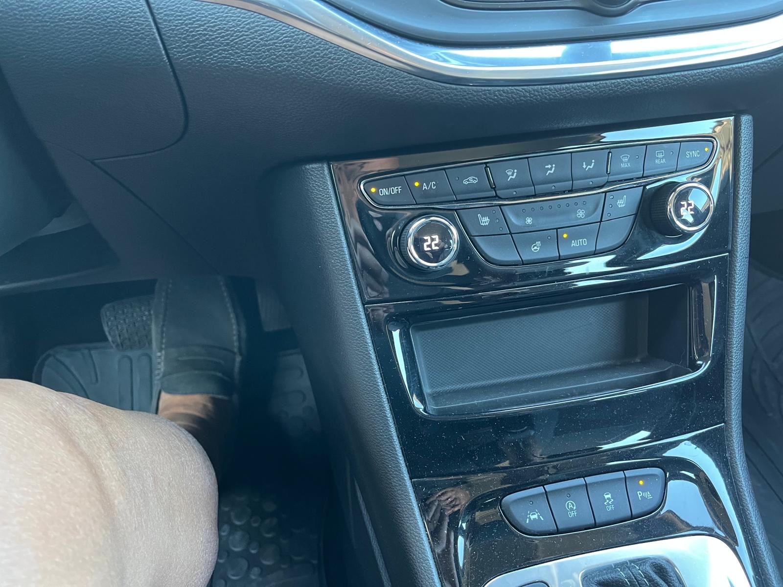 Opel Astra Karavan 1,5 CDTI automatik, fotografija 11