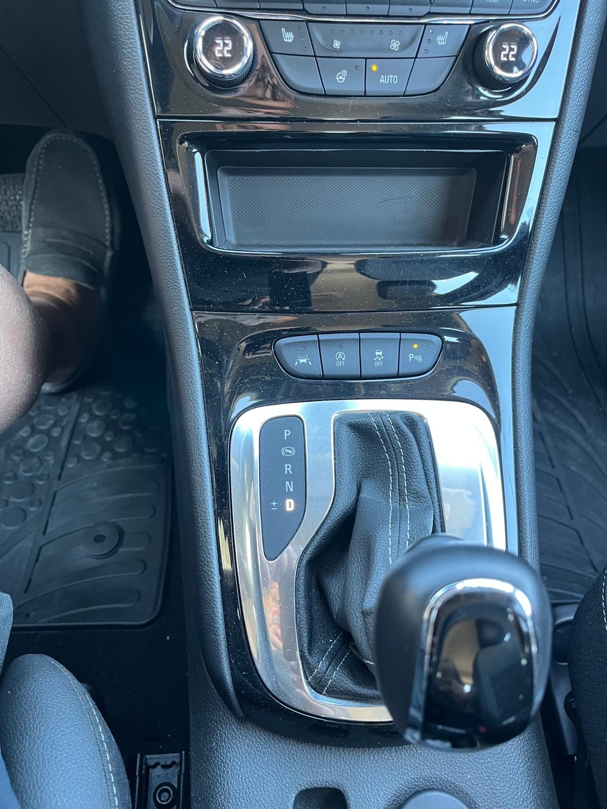Opel Astra Karavan 1,5 CDTI automatik, fotografija 15