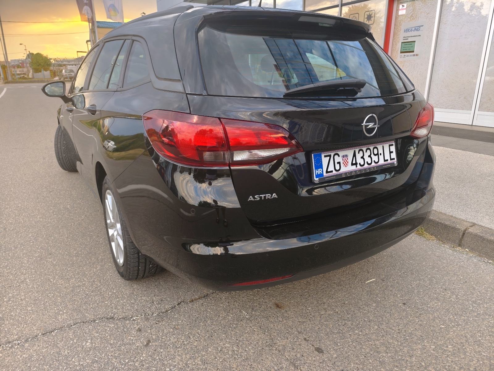 Opel Astra Karavan 1,5 cdti, HR, servisna, 1g..garancije, 091/2343-696, fotografija 4