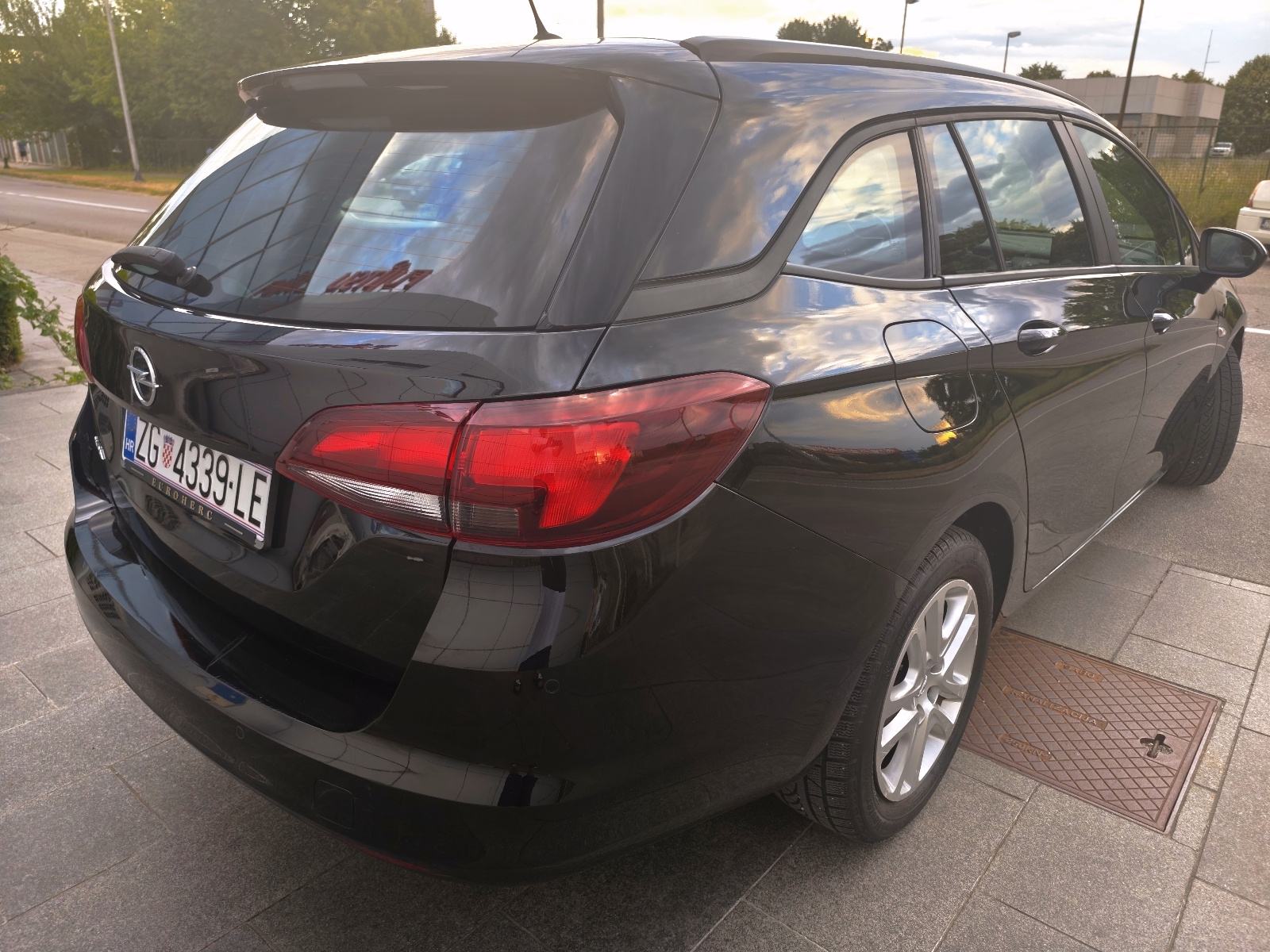 Opel Astra Karavan 1,5 cdti, HR, servisna, 1g..garancije, 091/2343-696, fotografija 5