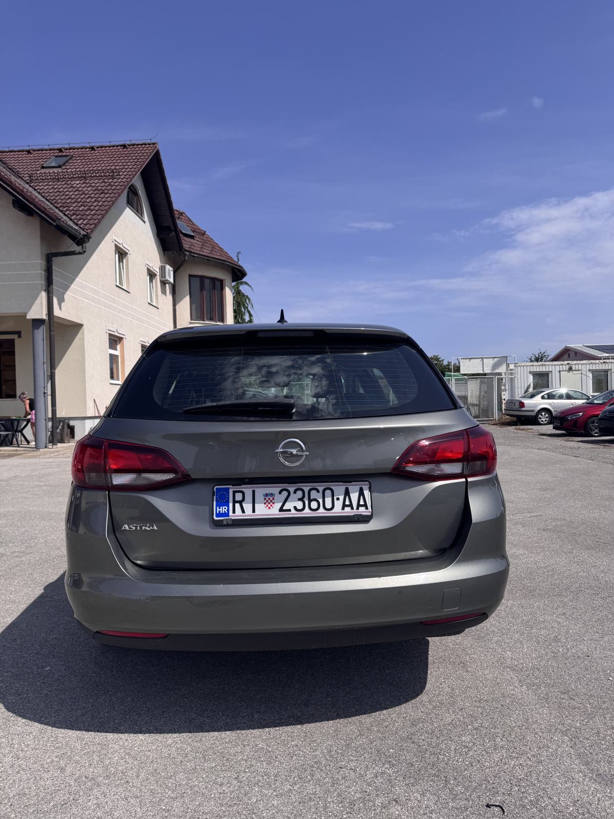Opel Astra Karavan 1,5 D, fotografija 3