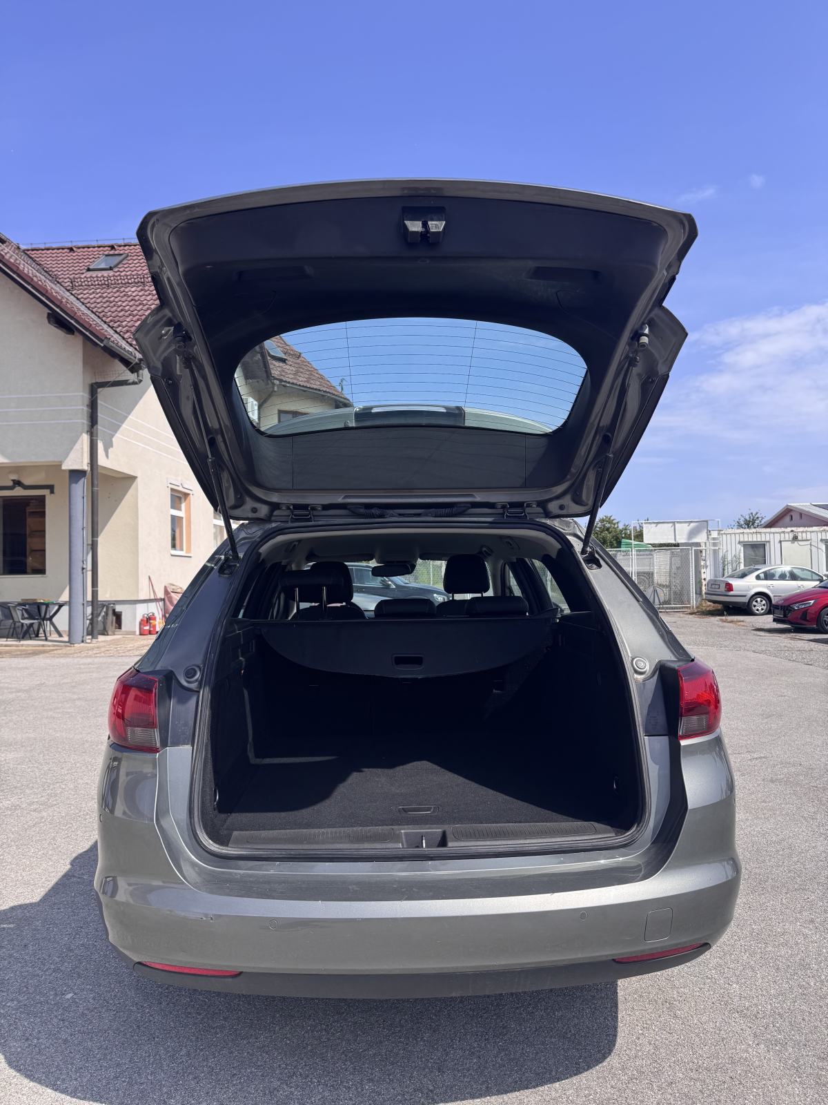 Opel Astra Karavan 1,5 D, fotografija 8
