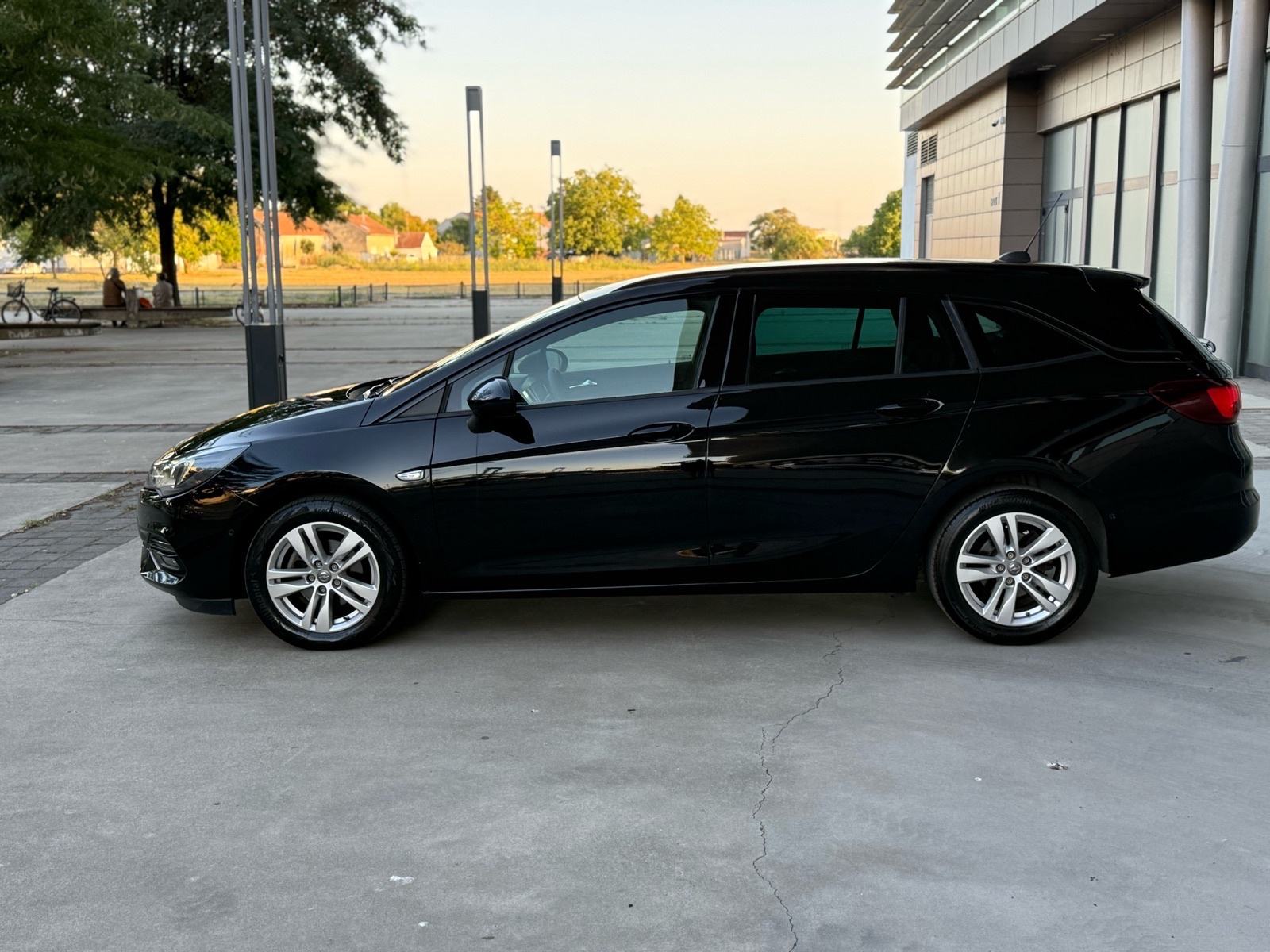 Opel Astra Karavan 1,5 CDTi. Kamera. Klima. Navigacija. Park.Senzori, fotografija 8