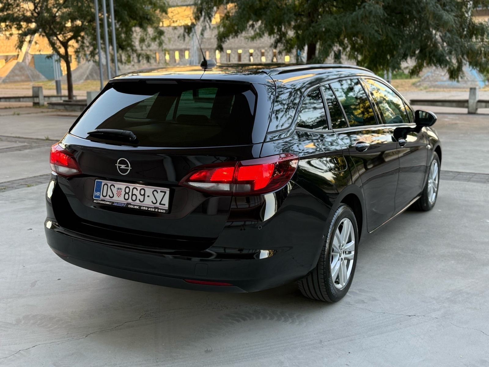Opel Astra Karavan 1,5 CDTi. Kamera. Klima. Navigacija. Park.Senzori, fotografija 5