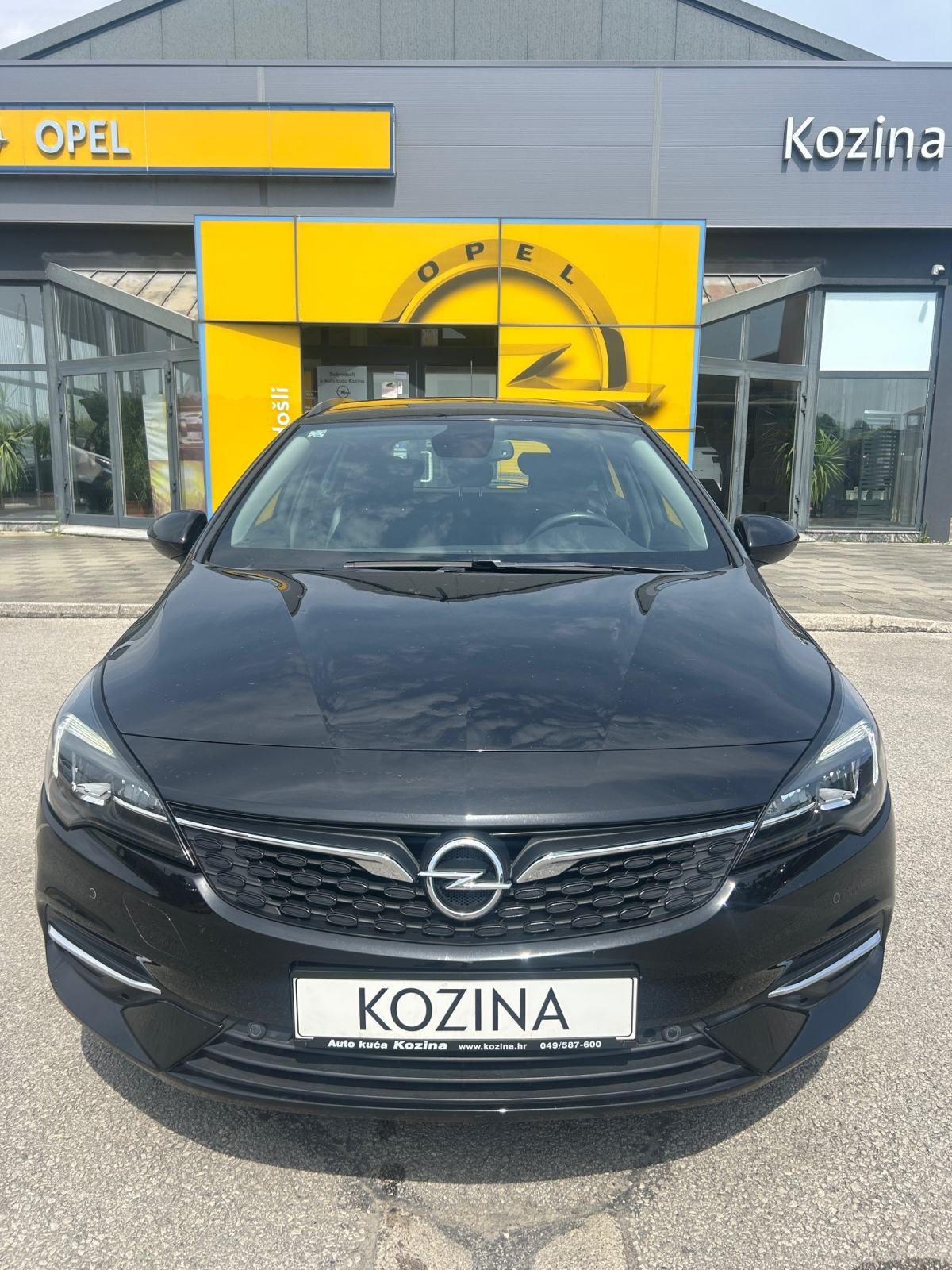 Opel Astra Karavan 1,5 Diesel REGISTRIRANO- SERVISNA KNJIŽICA, fotografija 2