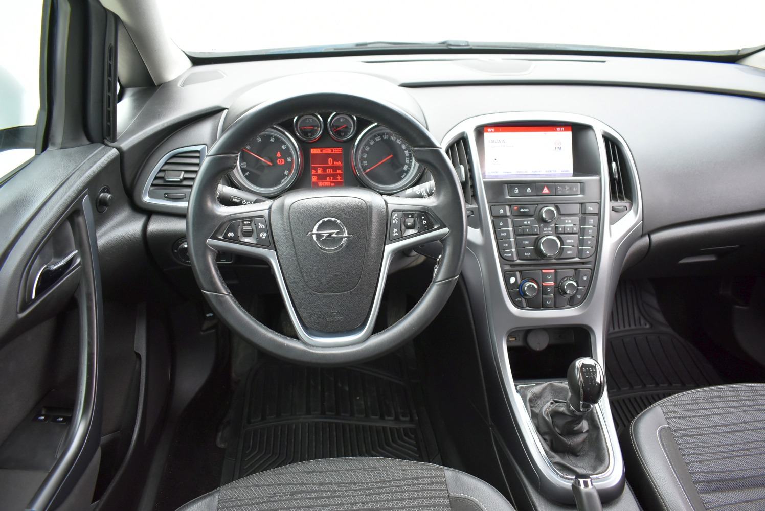 Opel Astra Karavan 1,6 CDTI *JAMSTVO, ALU NAPLATCI*, fotografija 4