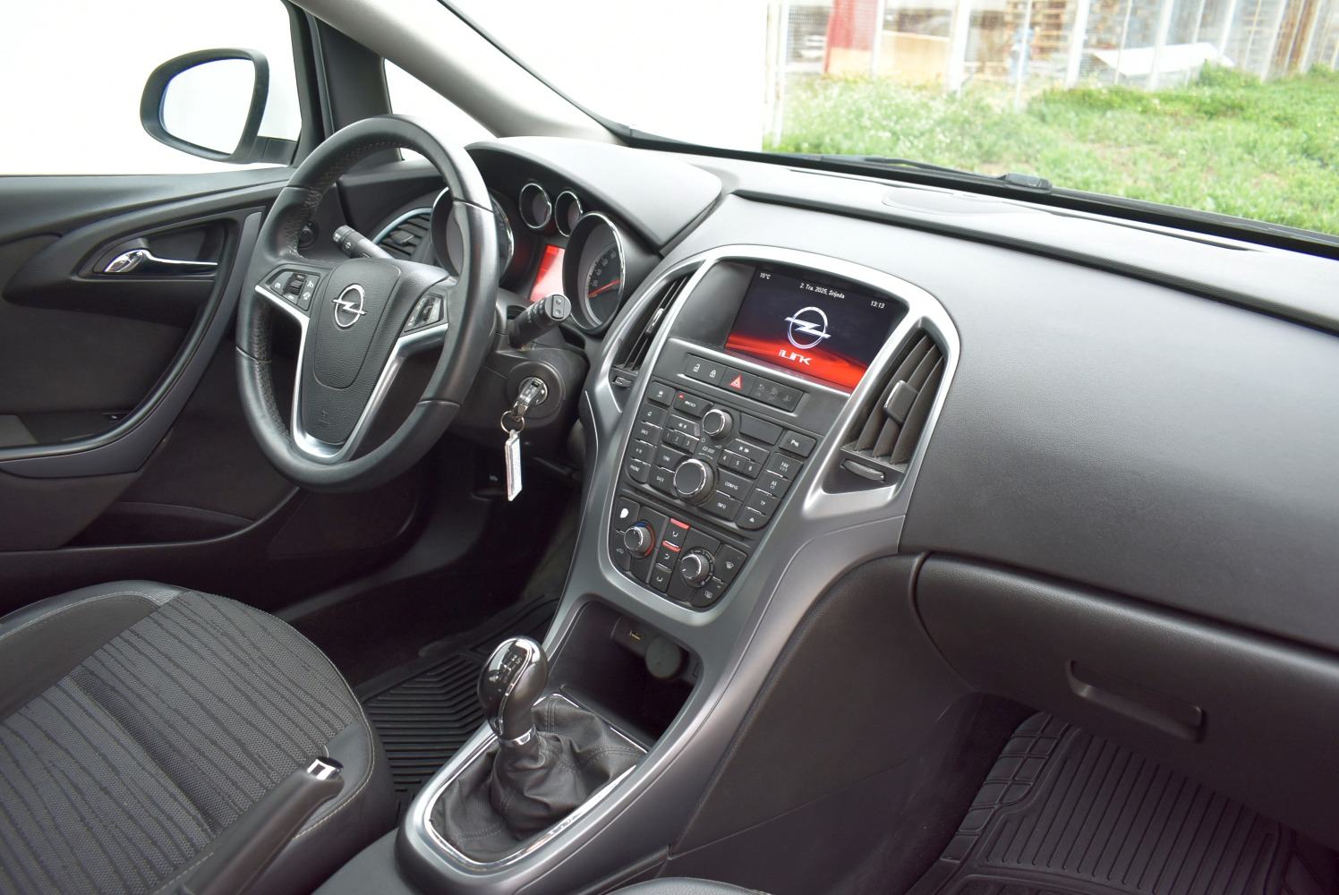 Opel Astra Karavan 1,6 CDTI *JAMSTVO, ALU NAPLATCI*, fotografija 7