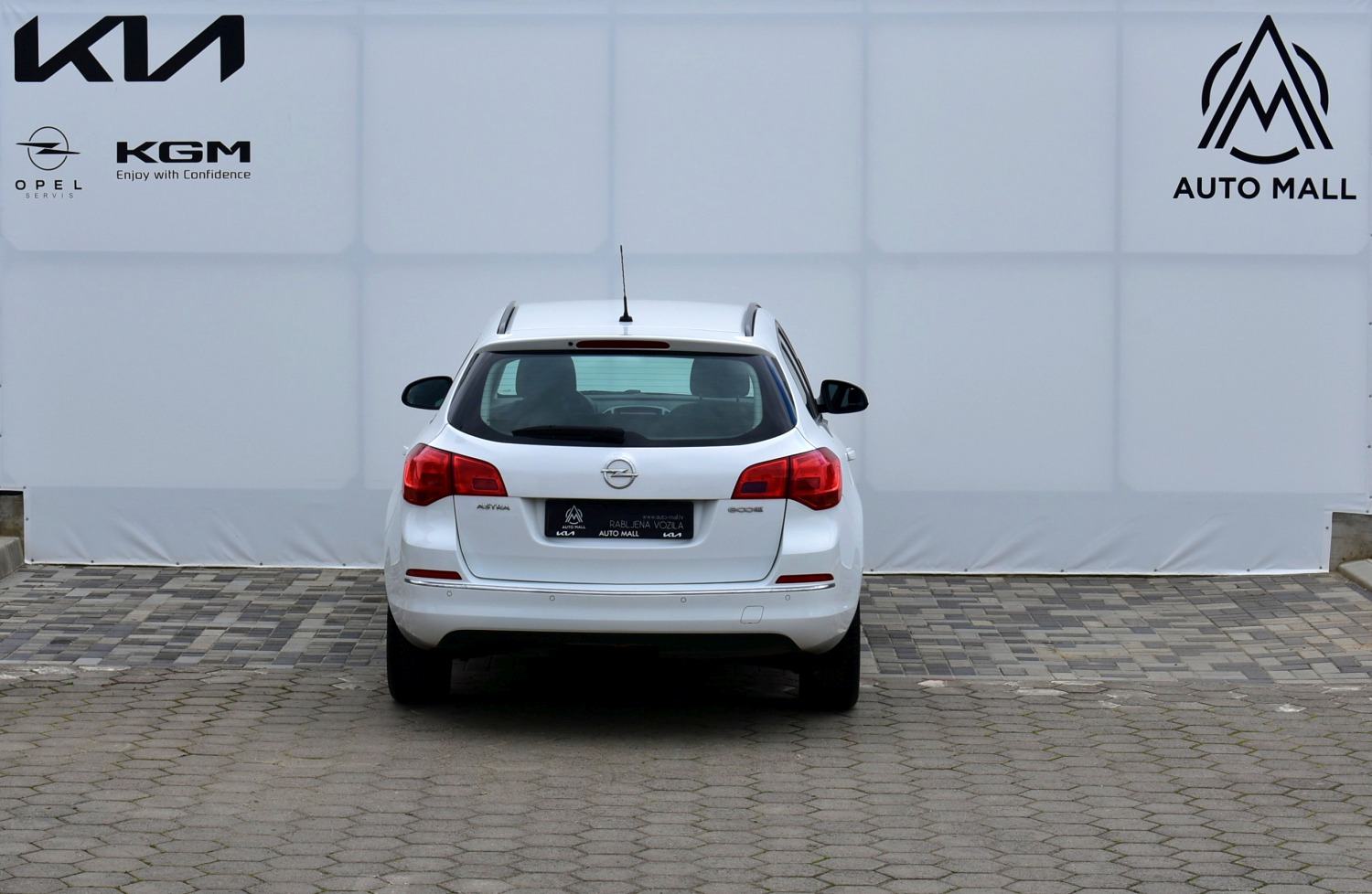 Opel Astra Karavan 1,6 CDTI *JAMSTVO, ALU NAPLATCI*, fotografija 10