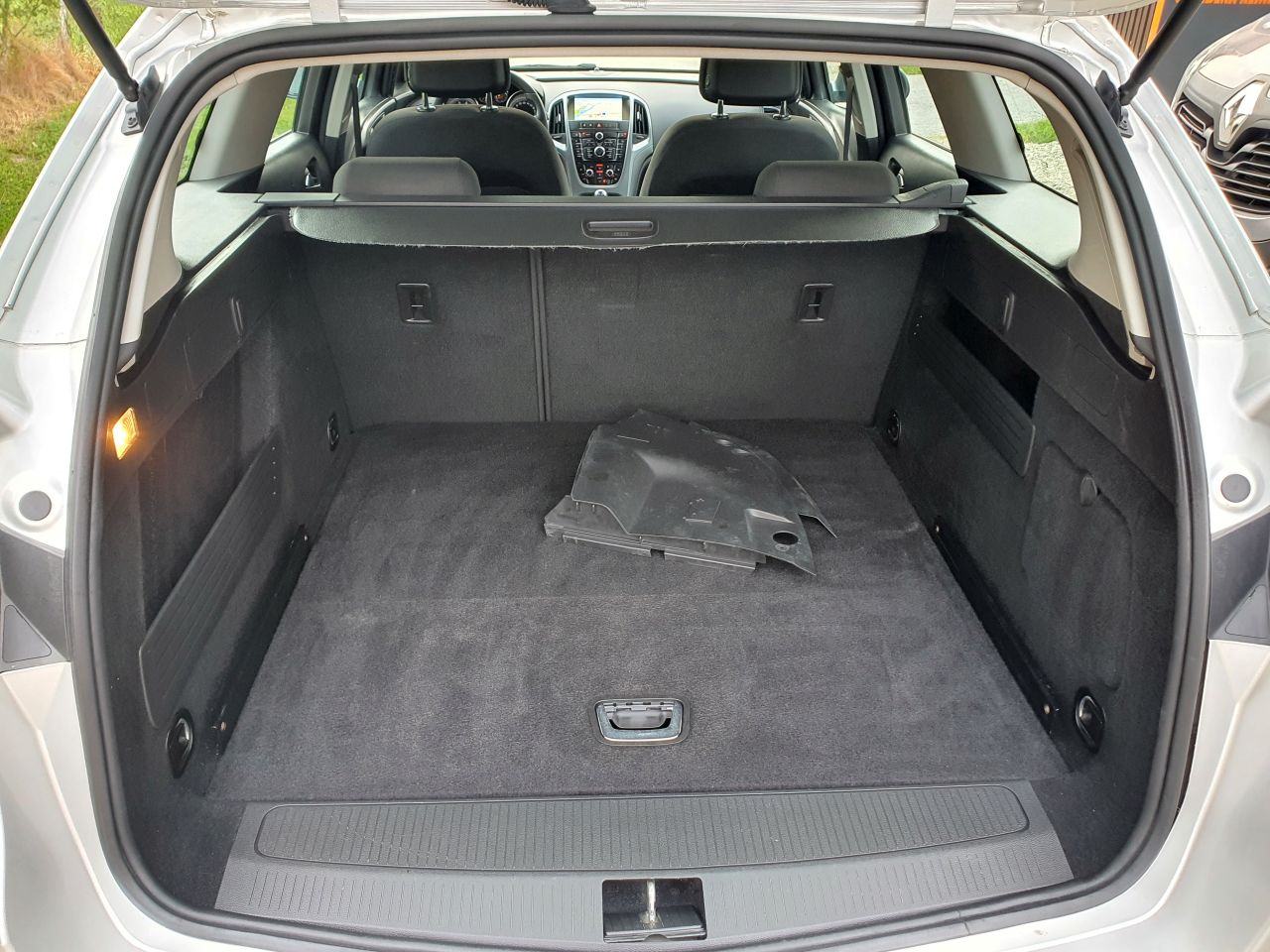 Opel Astra Karavan 1,6 CDTI NAVI (plaćanje do 36 rata), fotografija 14