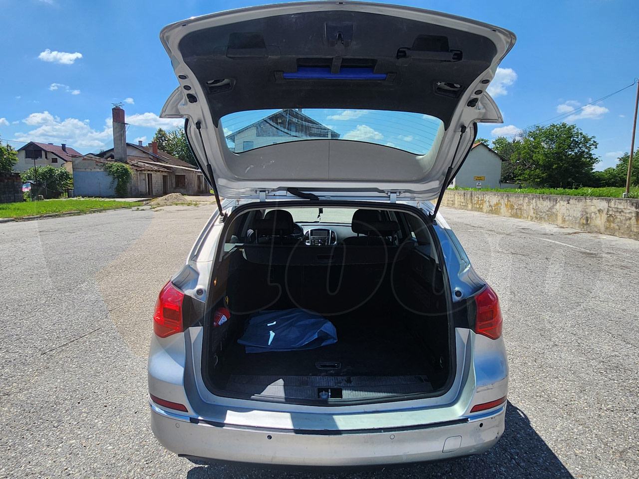 Opel Astra Karavan 1,6 CDTI NAVI (plaćanje do 36 rata), fotografija 8