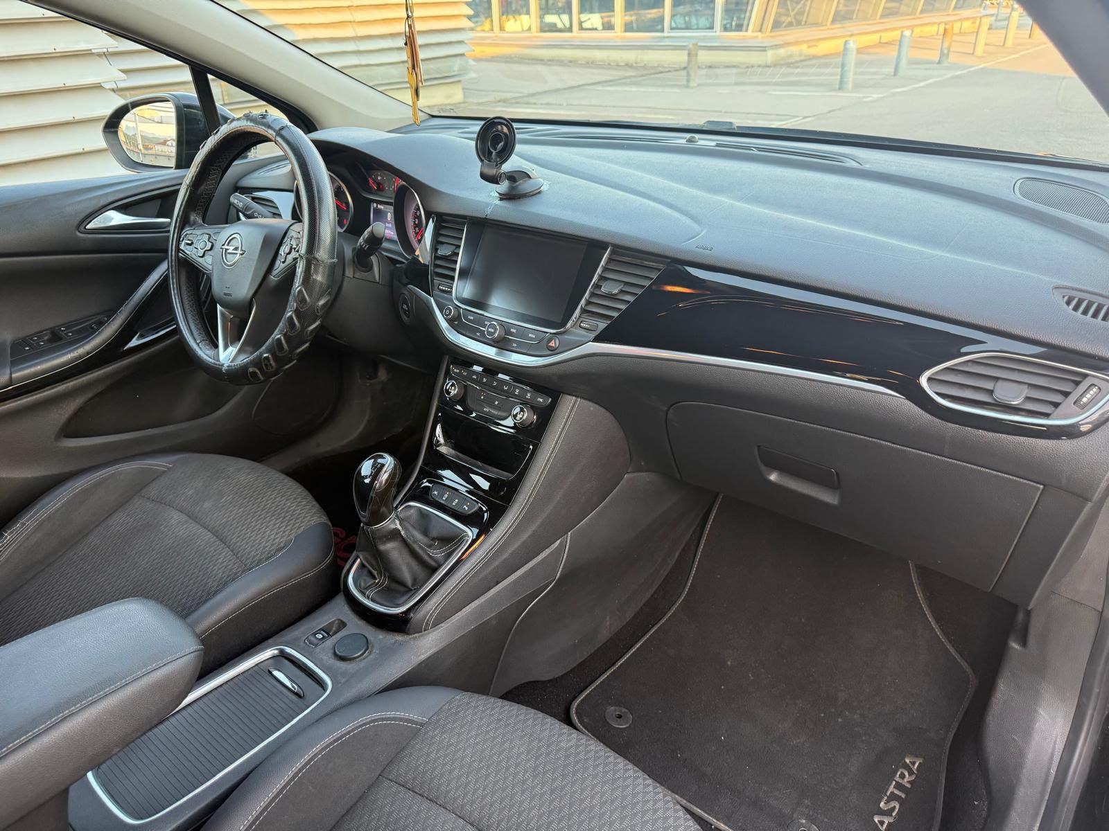 Opel Astra Karavan 1,6 CDTI*Reg.god dana 08/2027*Navi*Klima*, fotografija 7
