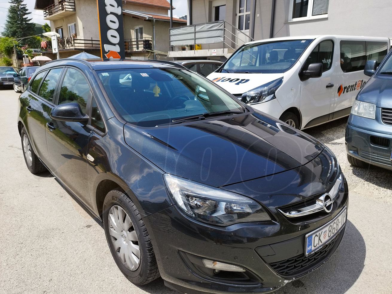 Opel Astra Karavan 1.6 CDTI (plaćanje do 36 rata), fotografija 4
