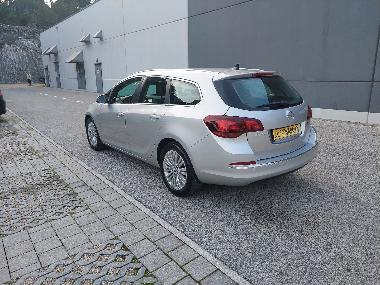 Opel Astra Karavan 1.6 CDTI, fotografija 8