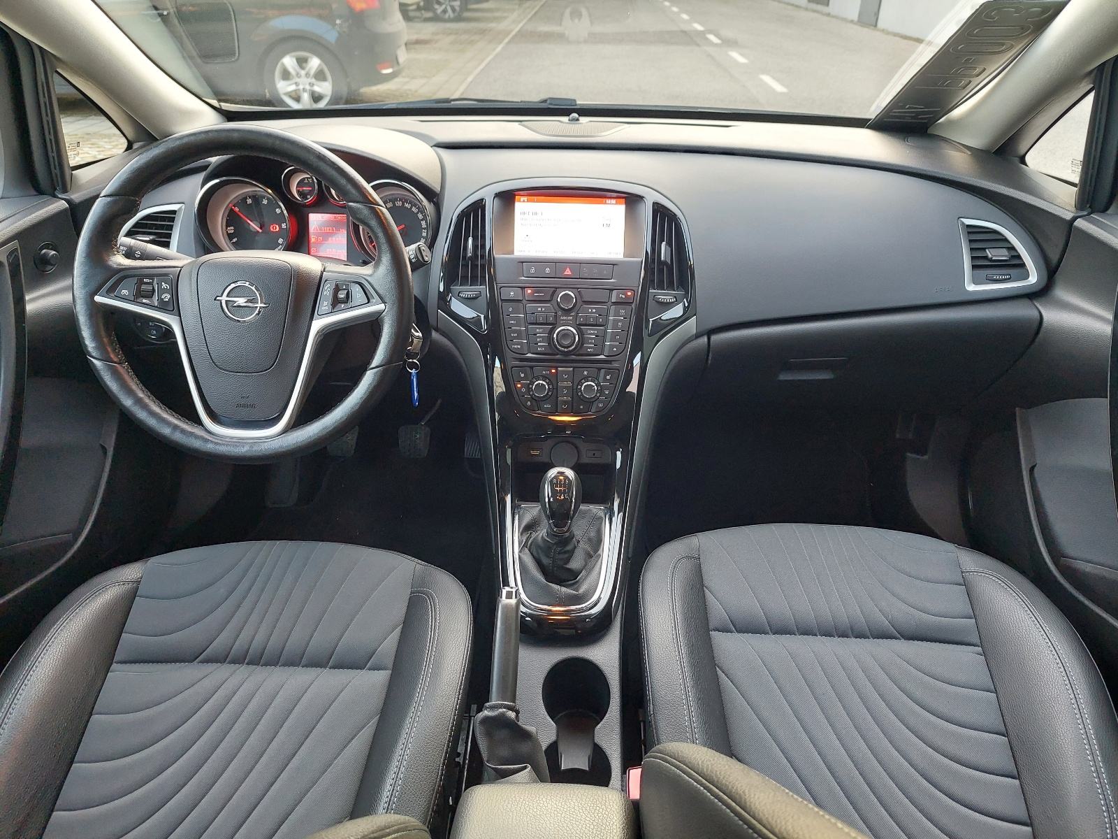 Opel Astra Karavan 1.6 CDTI, fotografija 11