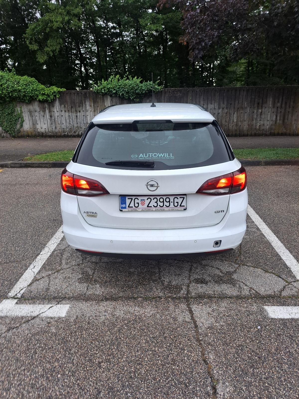 Opel Astra Karavan 1.6 CDTI, fotografija 3