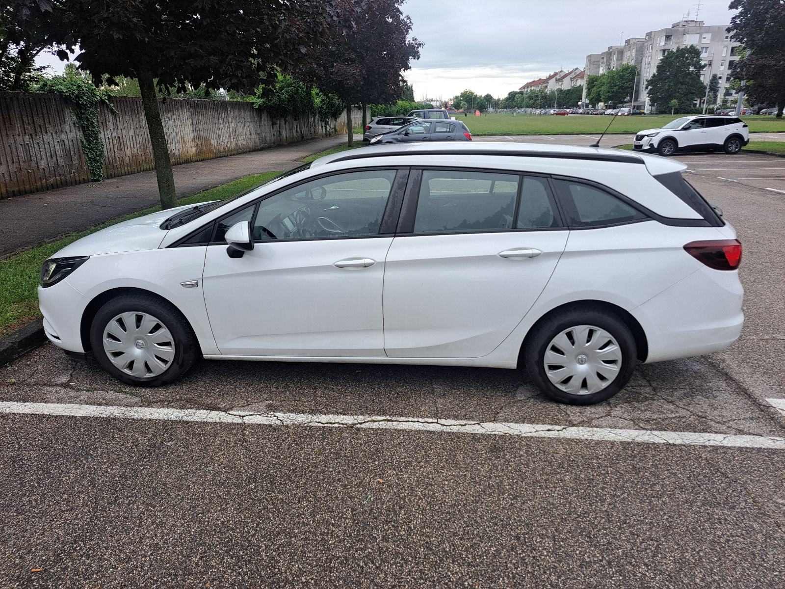 Opel Astra Karavan 1.6 CDTI, fotografija 2