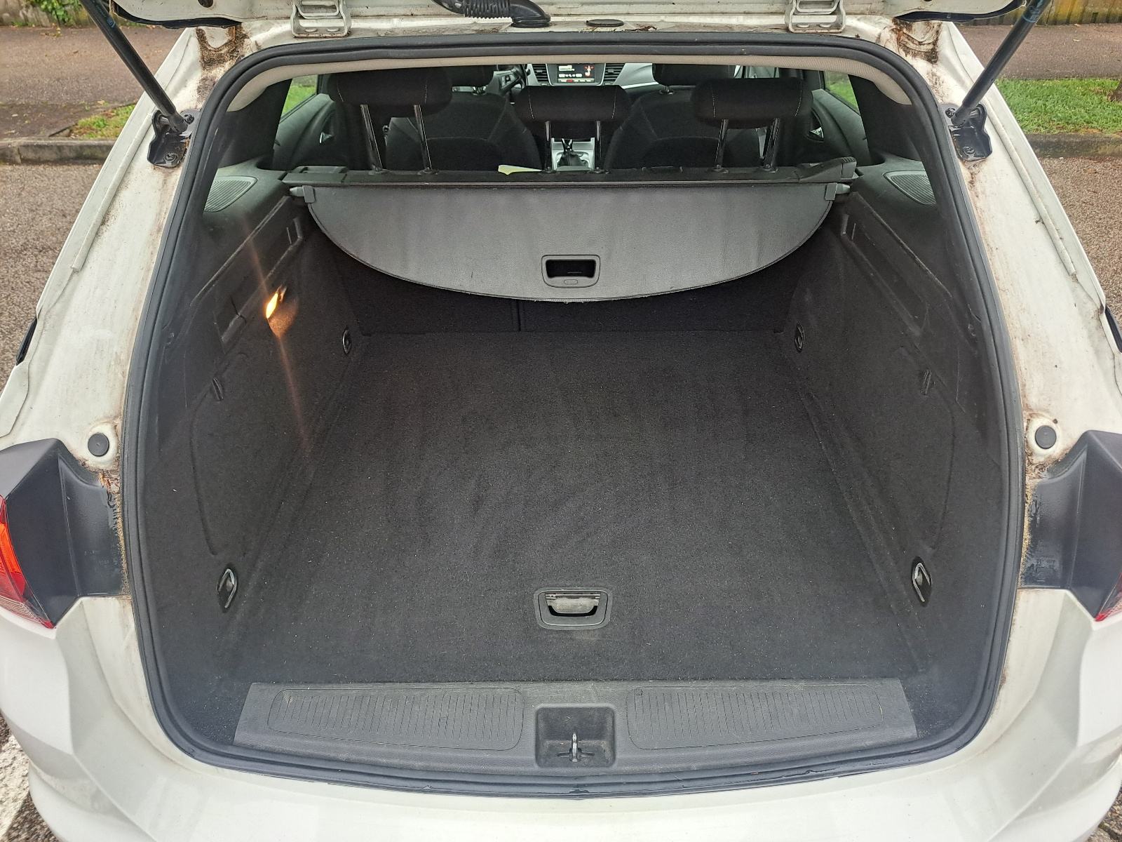 Opel Astra Karavan 1.6 CDTI, fotografija 8