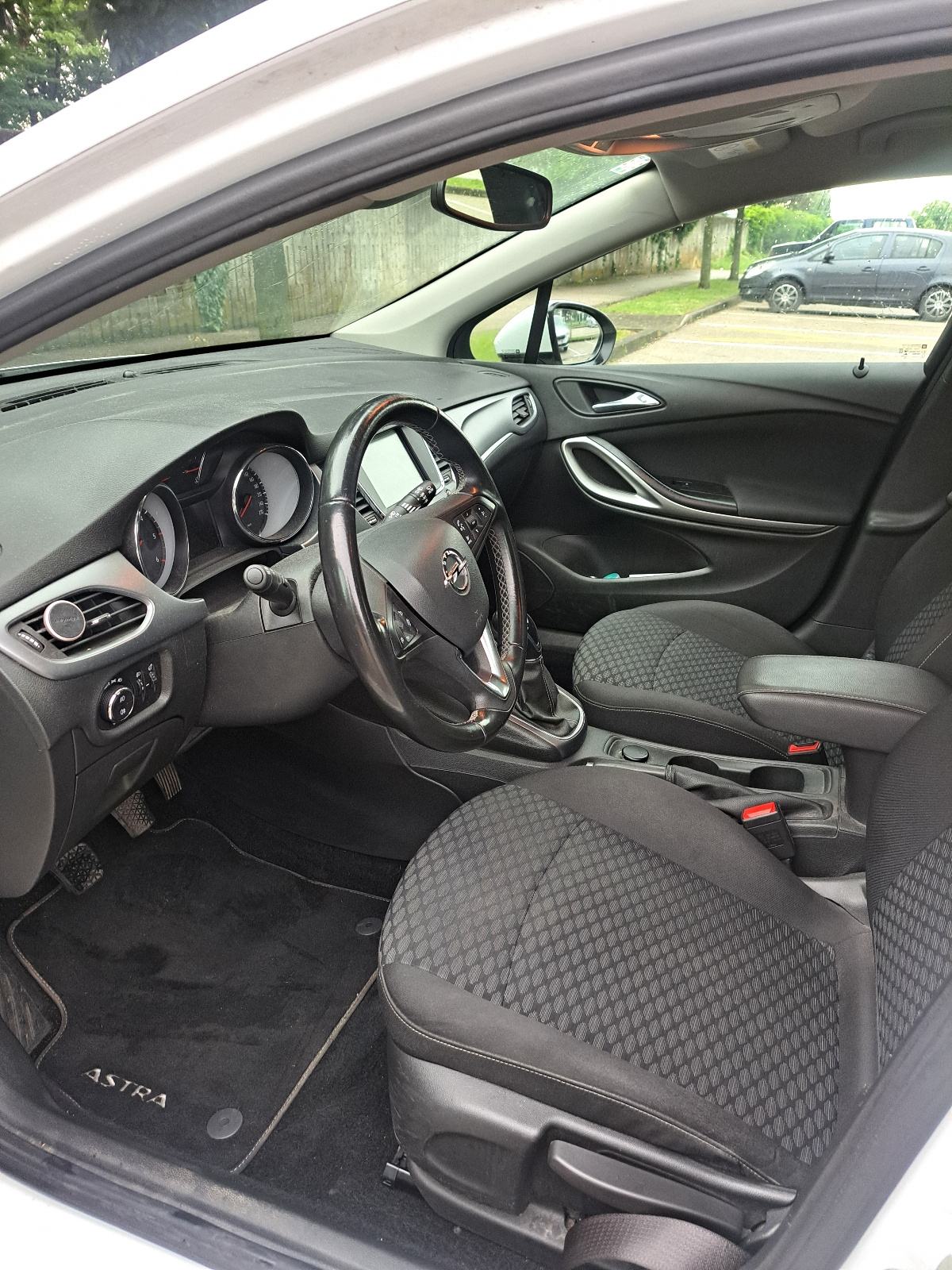 Opel Astra Karavan 1.6 CDTI, fotografija 9