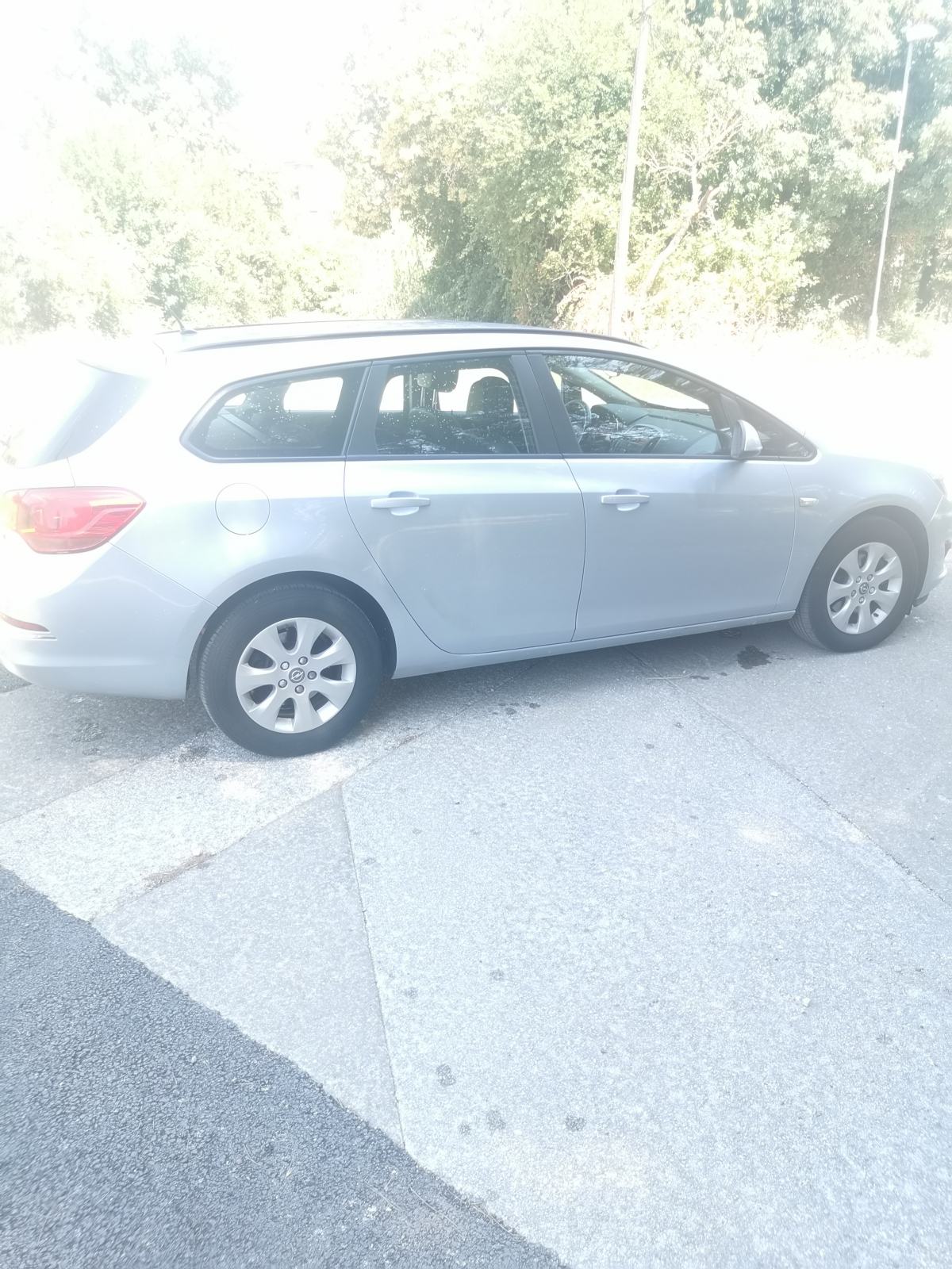 Opel Astra Karavan 1,6 CDTI, fotografija 2