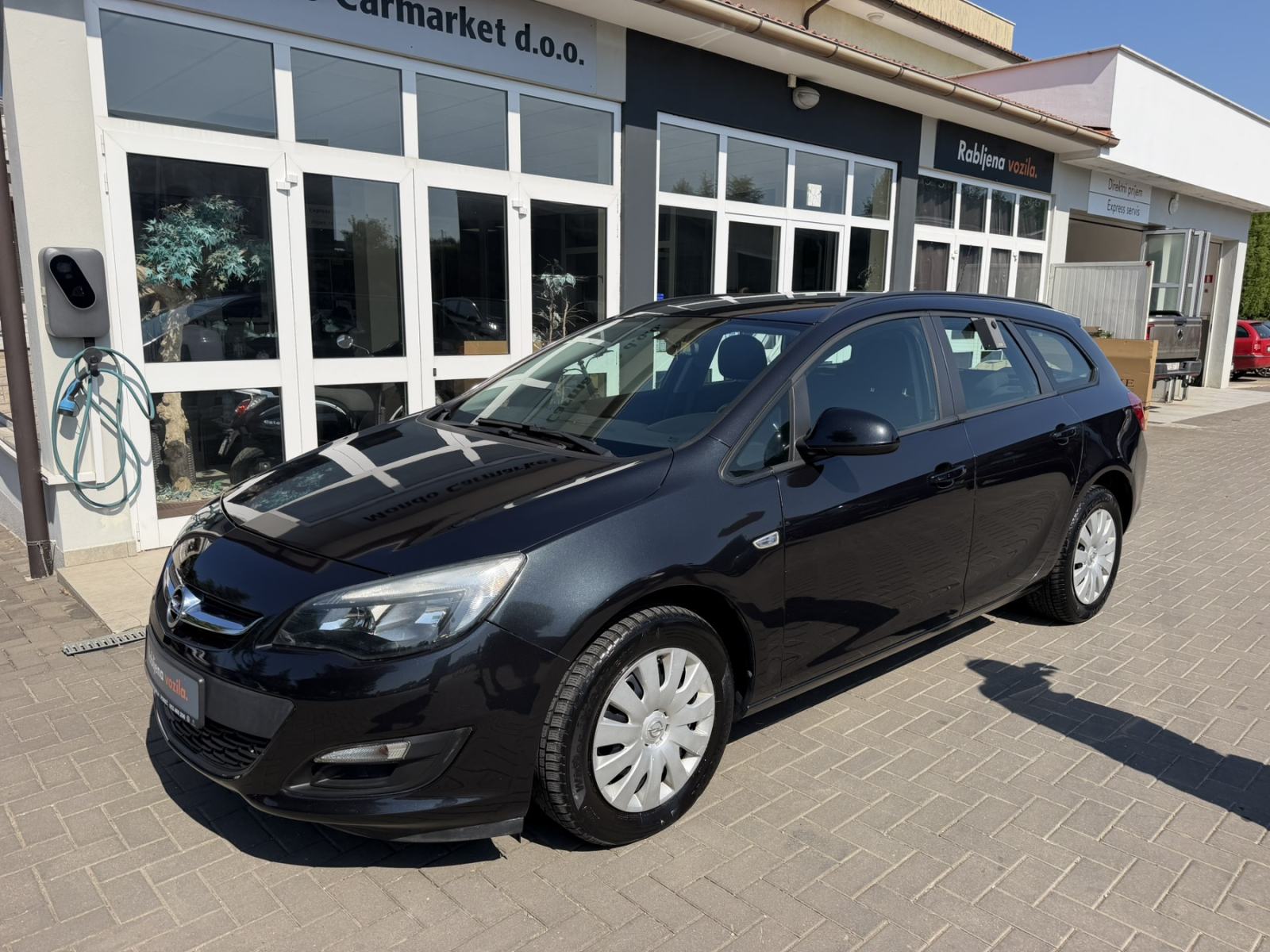 Opel Astra Karavan 1,6 CDTI, pogled izvana - slika 1