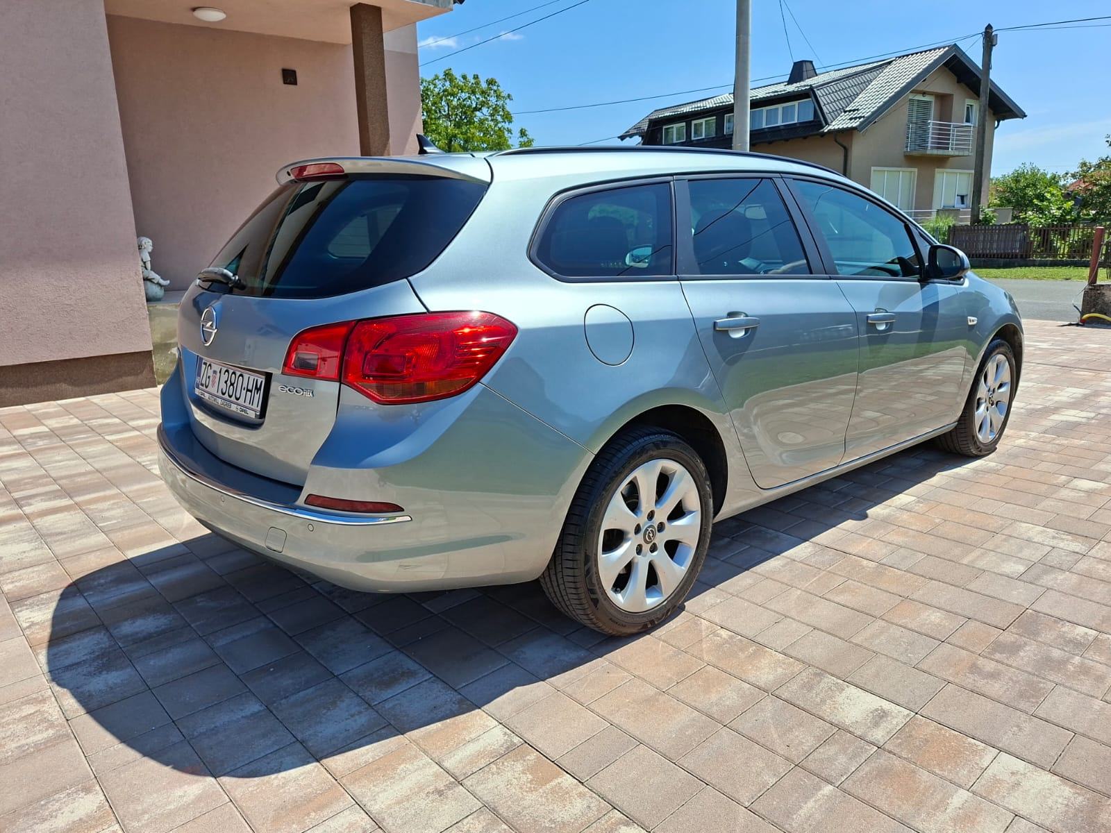 Opel Astra Karavan 1,6 CDTI *KLIMA* NAVIGACIJA *ODLIČAN* KREDIT-KARTIC, fotografija 5