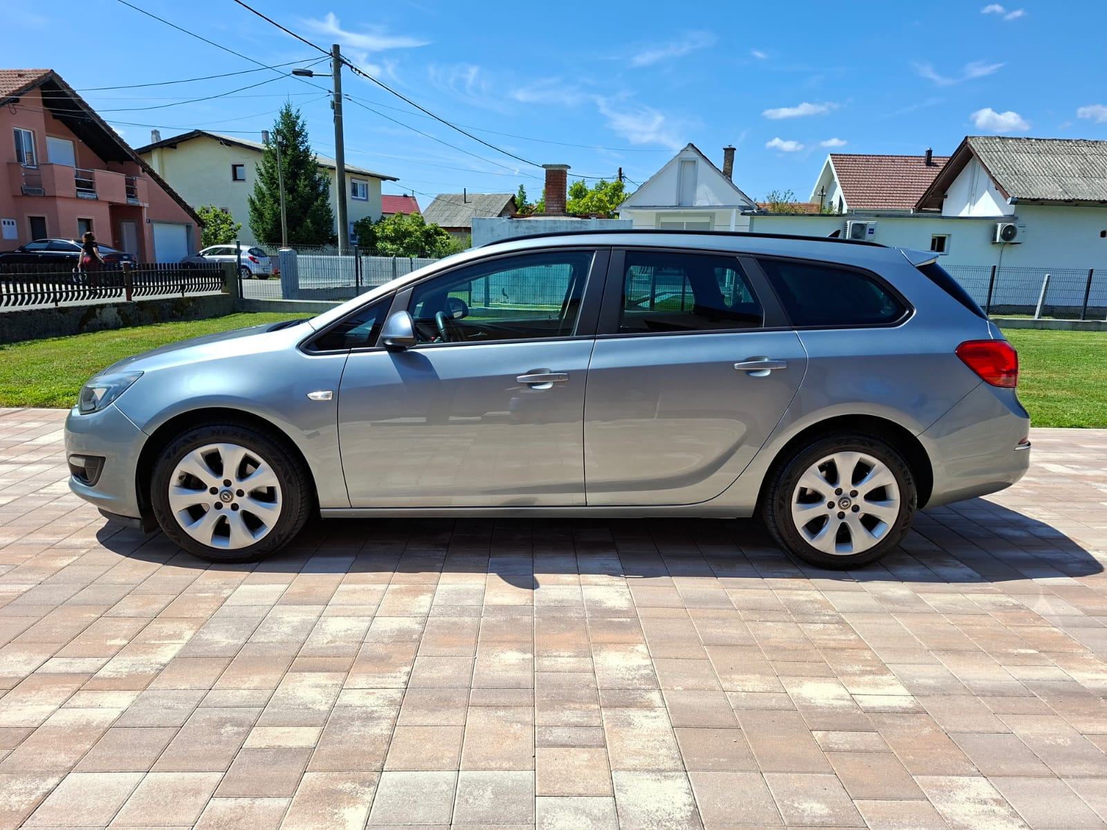 Opel Astra Karavan 1,6 CDTI *KLIMA* NAVIGACIJA *ODLIČAN* KREDIT-KARTIC, fotografija 8