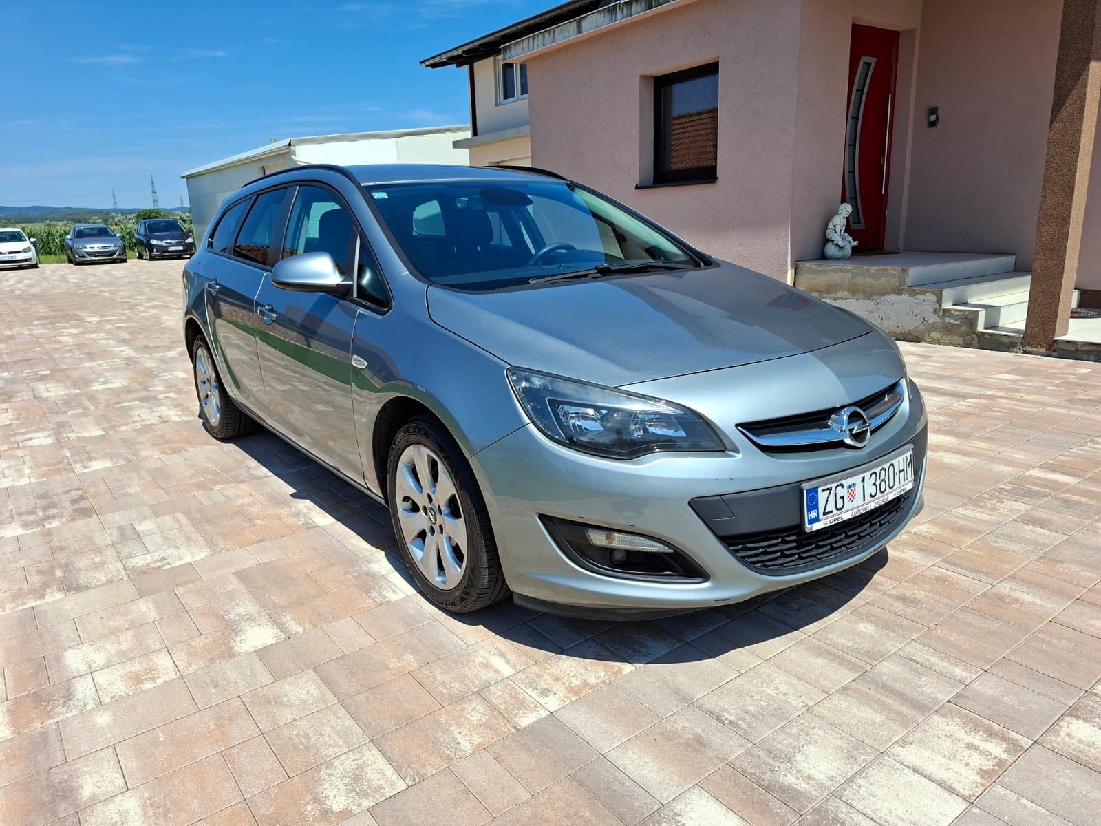Opel Astra Karavan 1,6 CDTI *KLIMA* NAVIGACIJA *ODLIČAN* KREDIT-KARTIC, fotografija 3