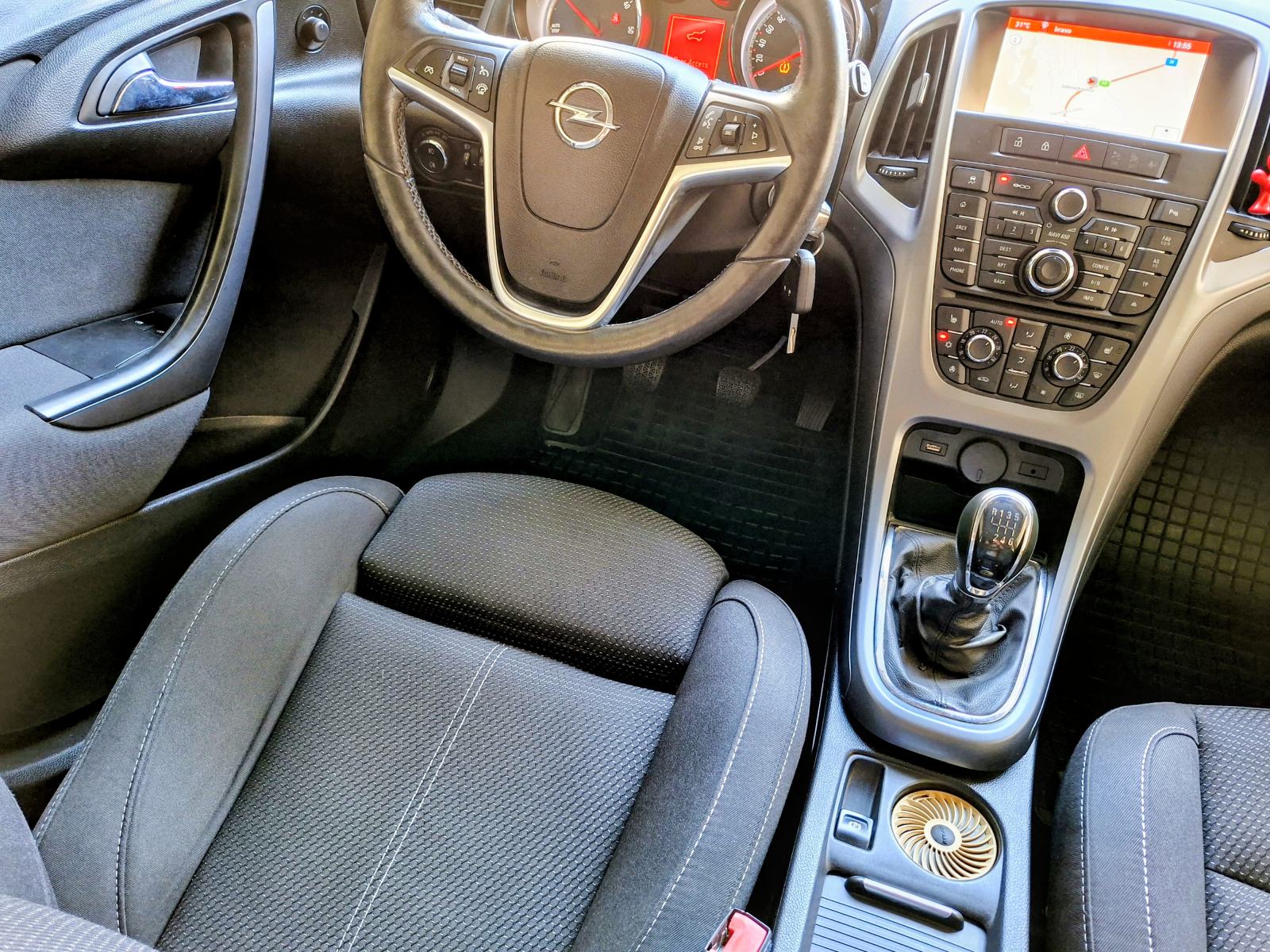Opel Astra Karavan 1,6 CDTI *KLIMA* NAVIGACIJA *ODLIČAN* KREDIT-KARTIC, fotografija 18