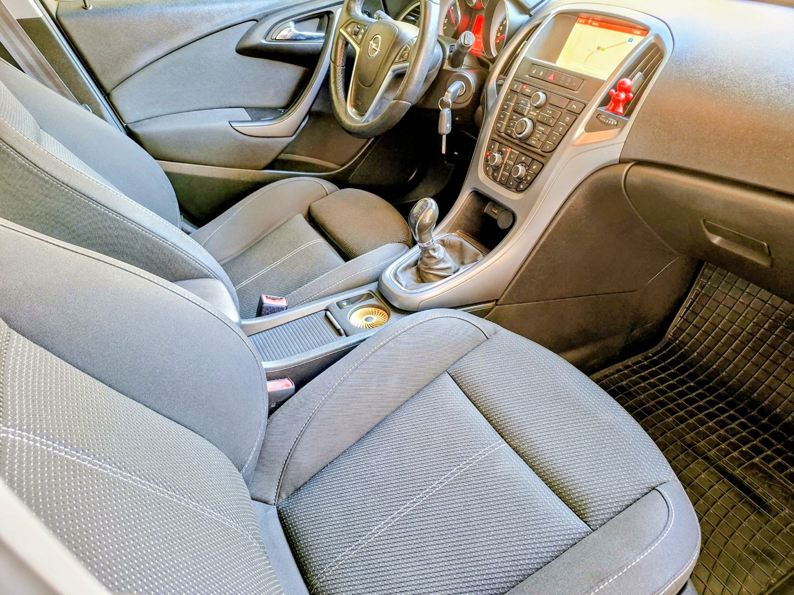 Opel Astra Karavan 1,6 CDTI *KLIMA* NAVIGACIJA *ODLIČAN* KREDIT-KARTIC, fotografija 14