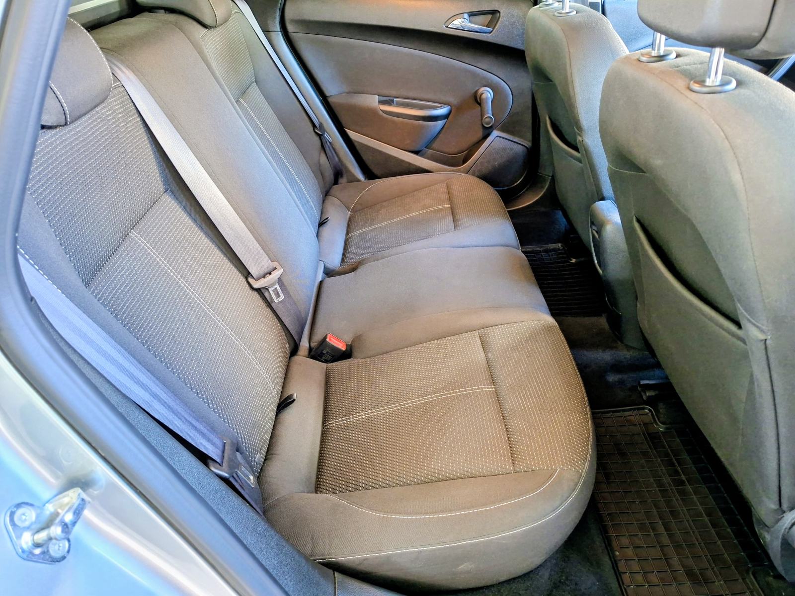 Opel Astra Karavan 1,6 CDTI *KLIMA* NAVIGACIJA *ODLIČAN* KREDIT-KARTIC, fotografija 15
