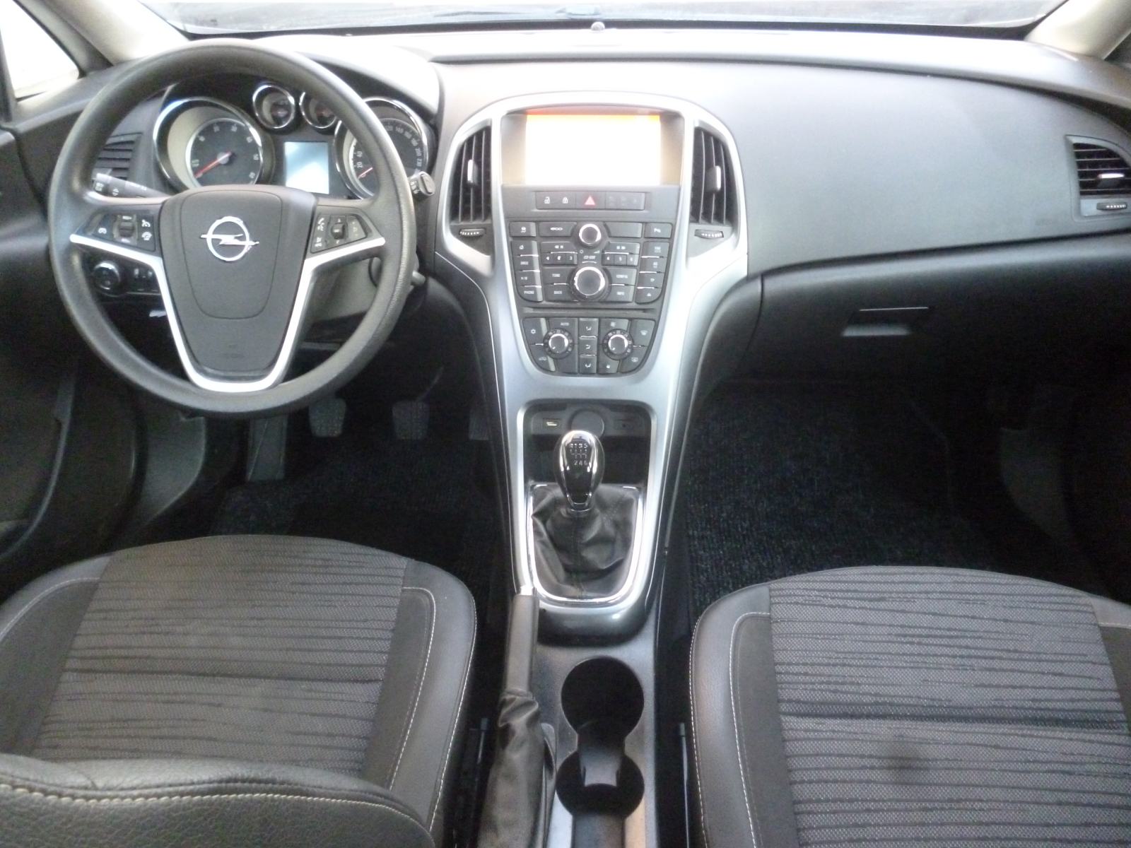 Opel Astra Karavan 1,6 CDTI, fotografija 9