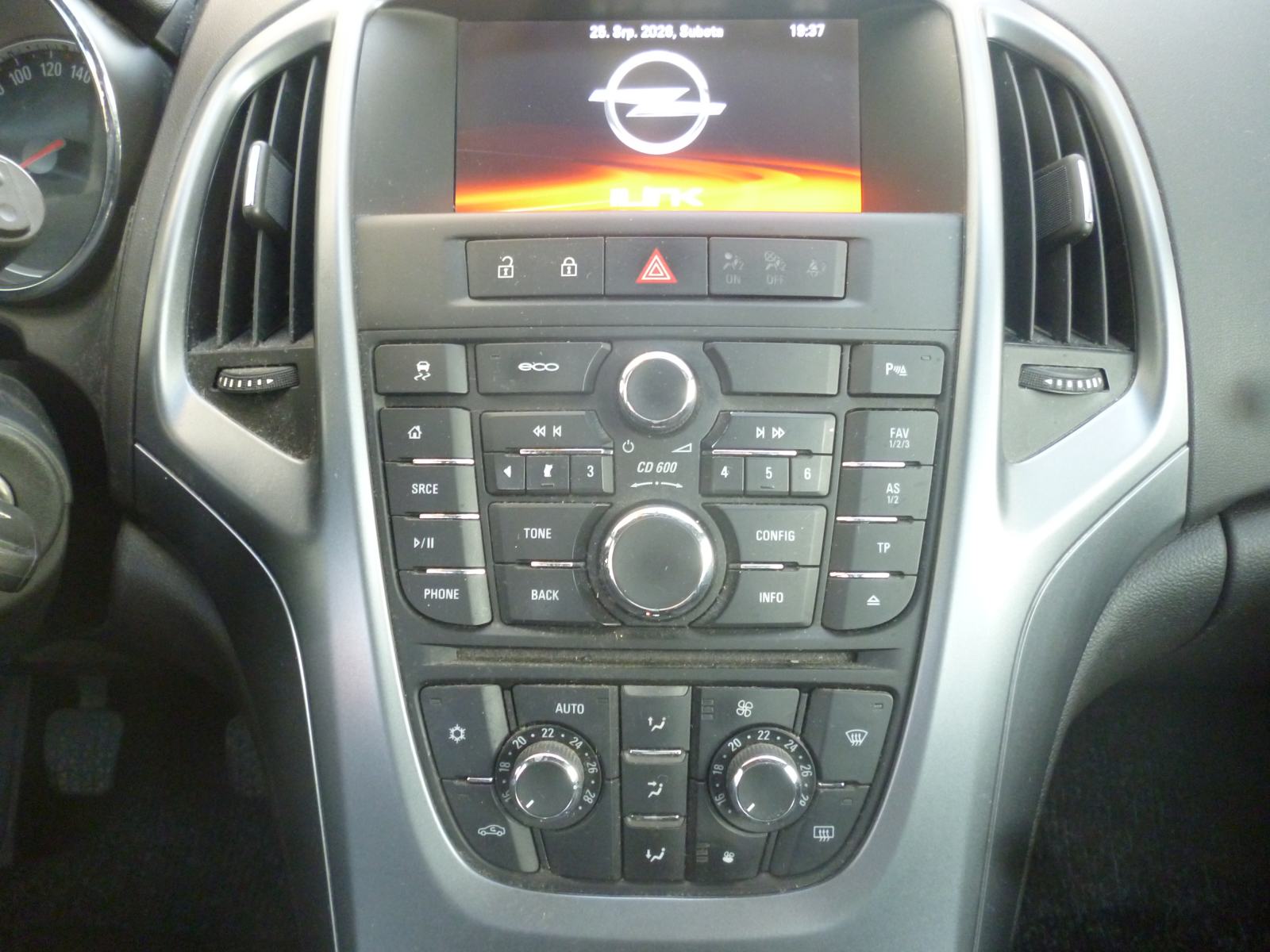 Opel Astra Karavan 1,6 CDTI, fotografija 11