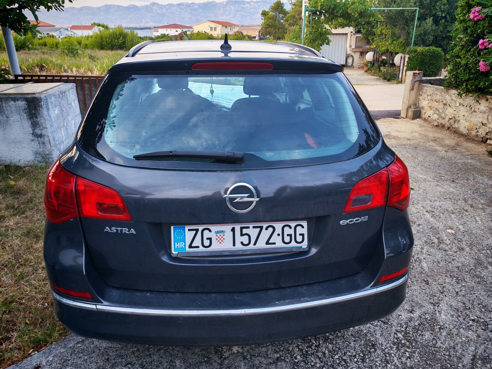 Opel Astra Karavan 1,6 CDTI, fotografija 2