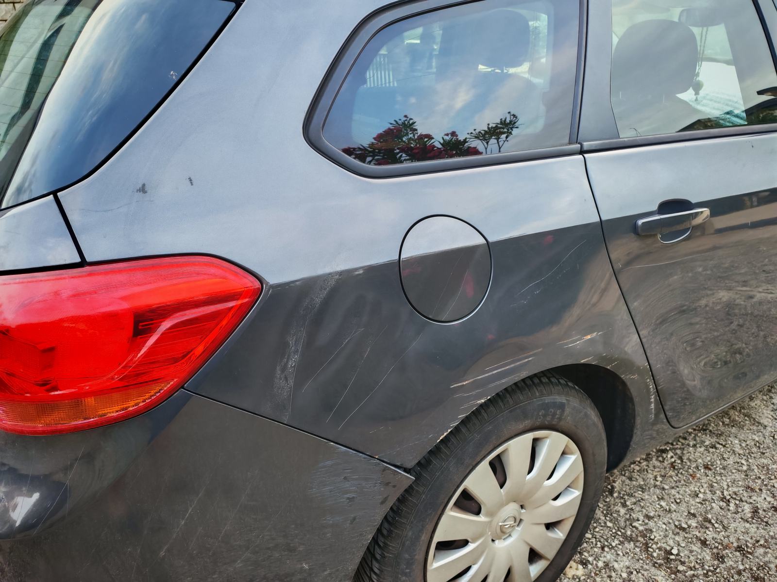 Opel Astra Karavan 1,6 CDTI, fotografija 3