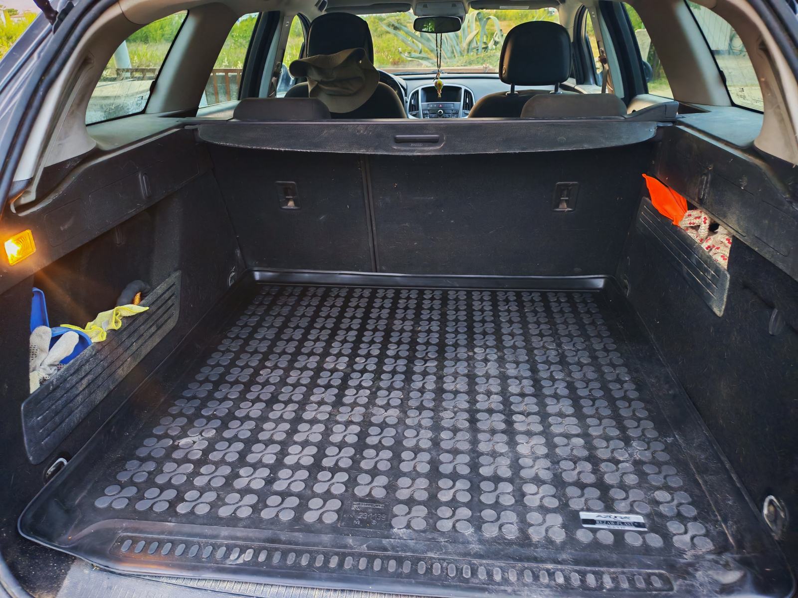 Opel Astra Karavan 1,6 CDTI, fotografija 13