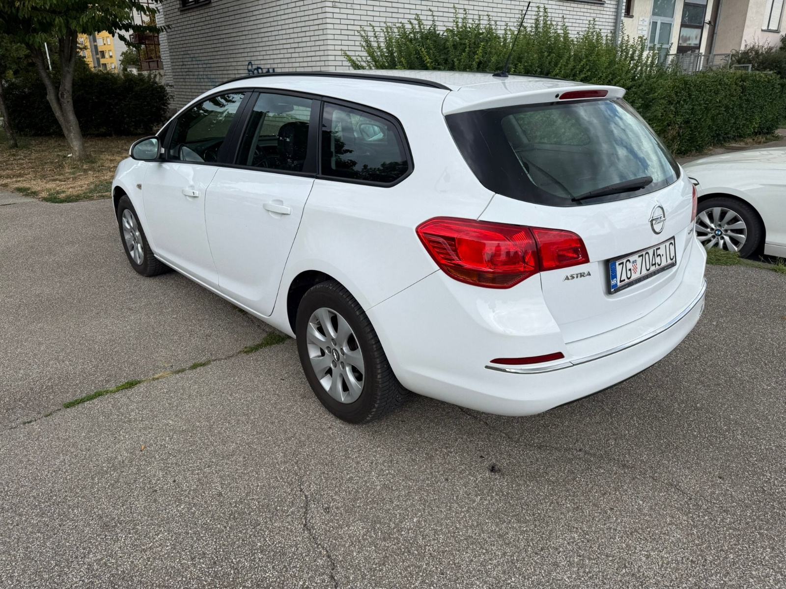 Opel Astra Karavan 1,6 CDTI, fotografija 7
