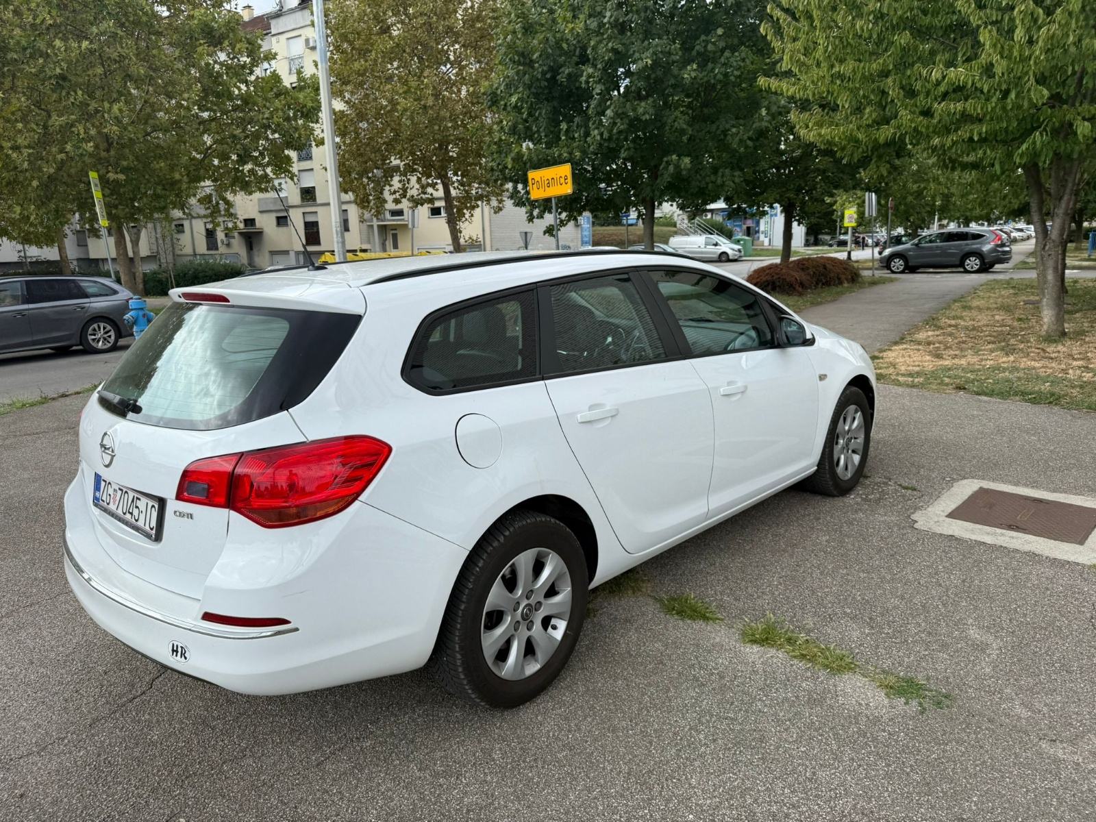 Opel Astra Karavan 1,6 CDTI, fotografija 4