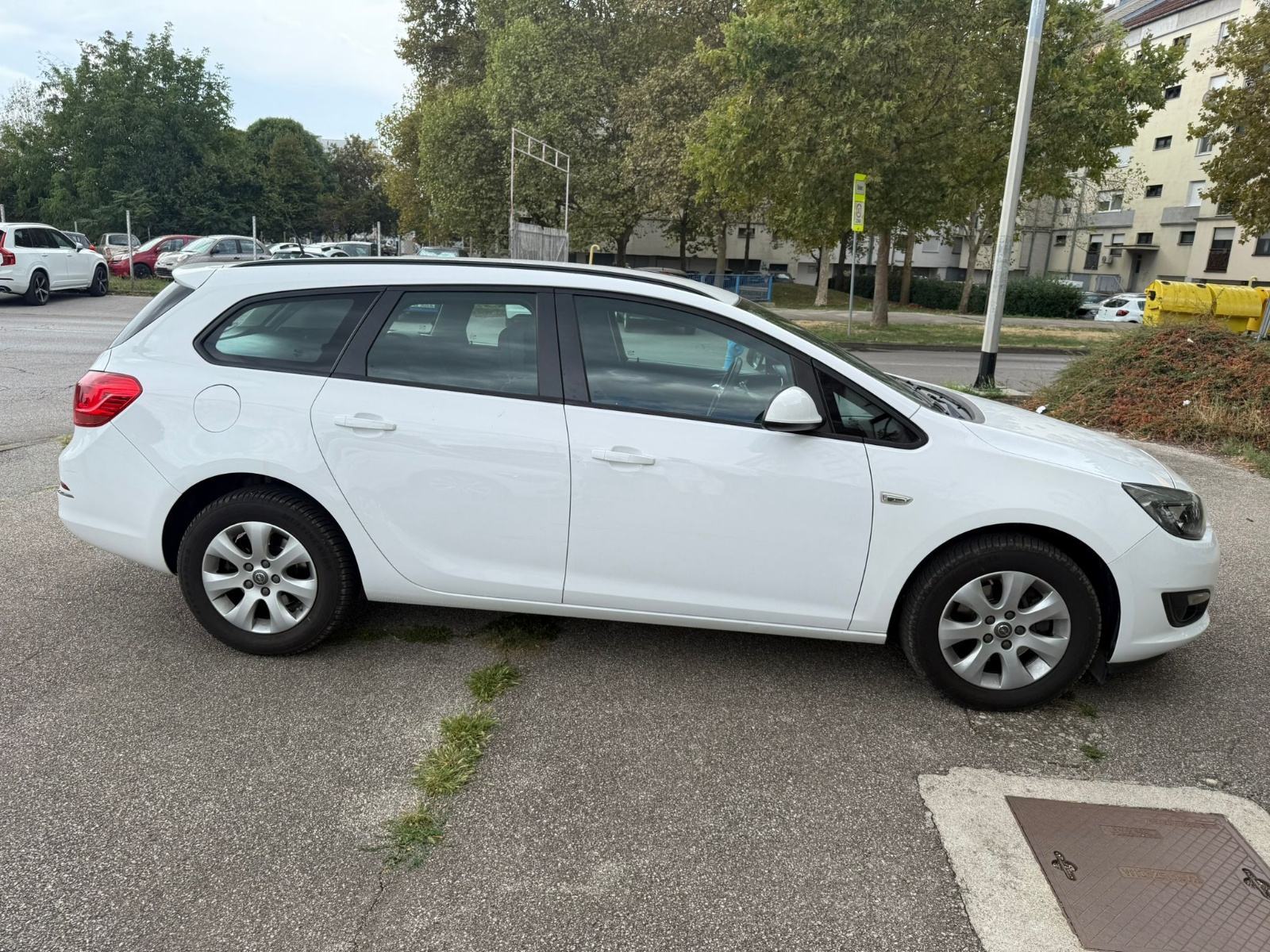 Opel Astra Karavan 1,6 CDTI, fotografija 3
