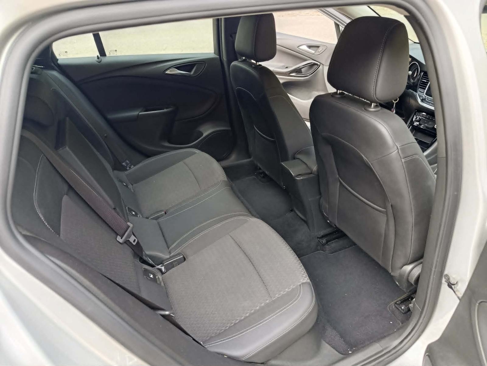 Opel Astra Karavan Sport Tourer 1,6, fotografija 7