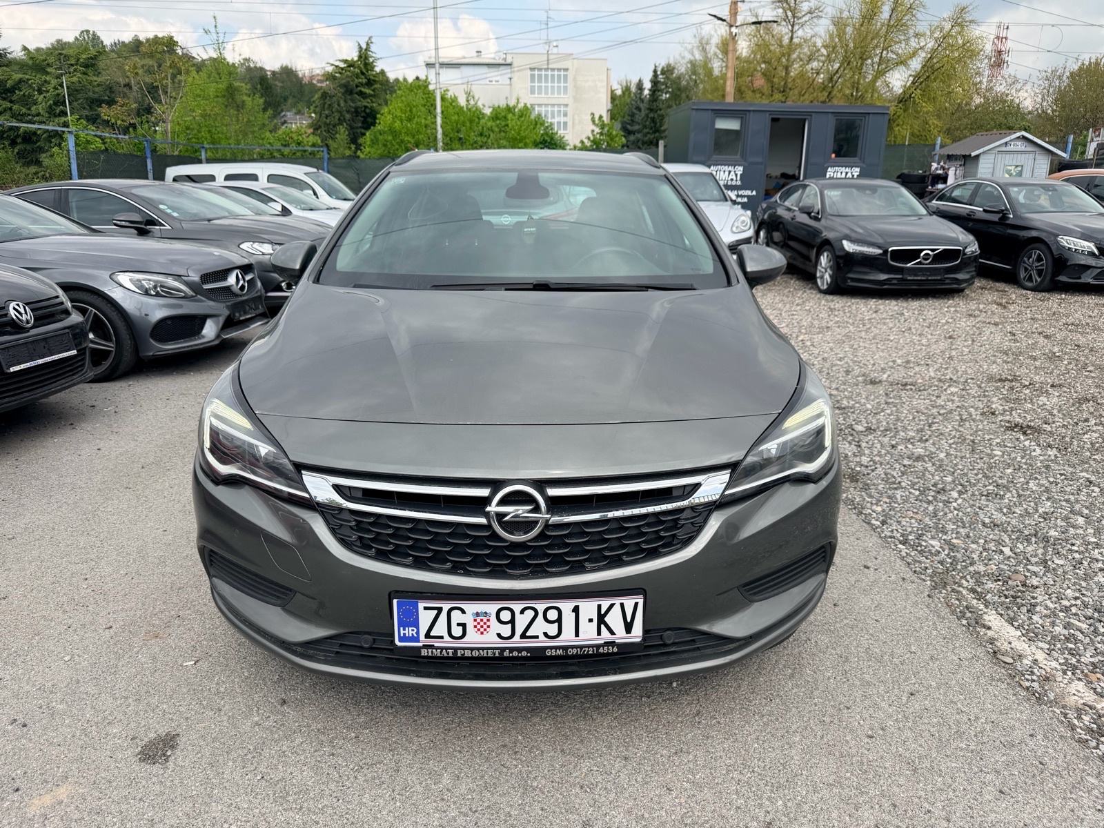 Opel Astra Karavan 1.6CDTI*NAPRAVLJEN VELIKI SERVIS*NOVI KUPLUNG SET*, fotografija 2