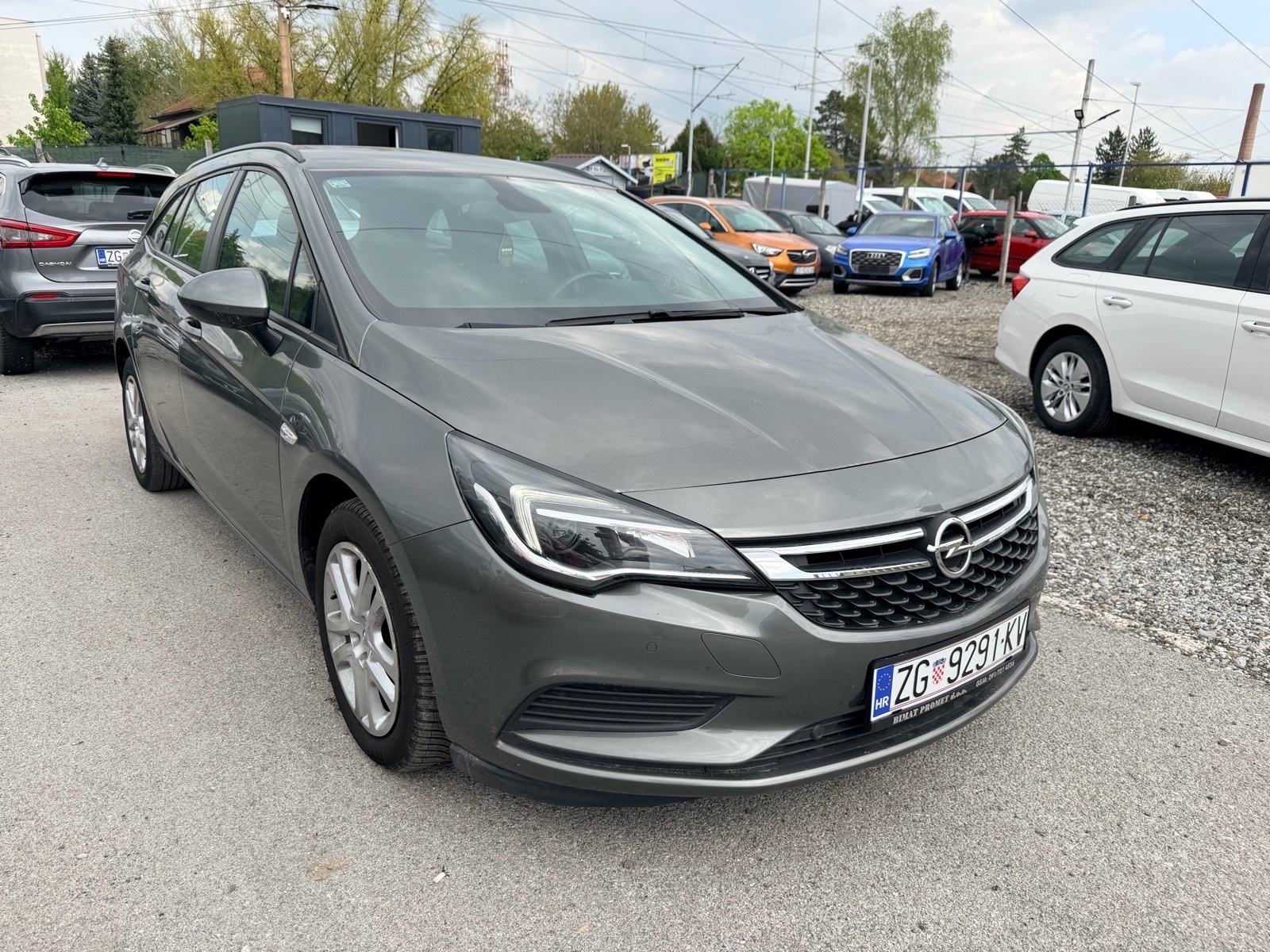 Opel Astra Karavan 1.6CDTI*NAPRAVLJEN VELIKI SERVIS*NOVI KUPLUNG SET*, fotografija 3